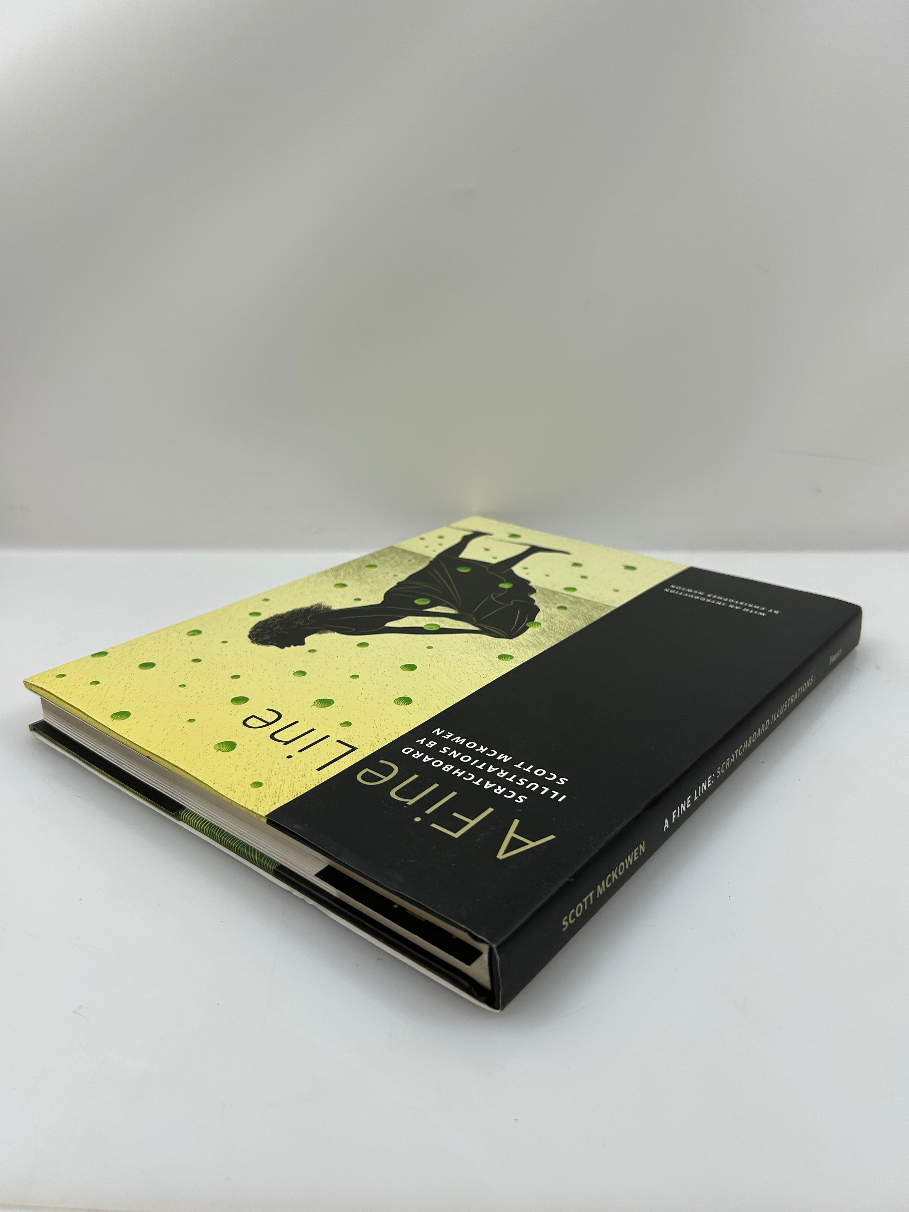 A Fine Line: Scratchboard Illustrations by Scott Mckowen *signed* HCDJ