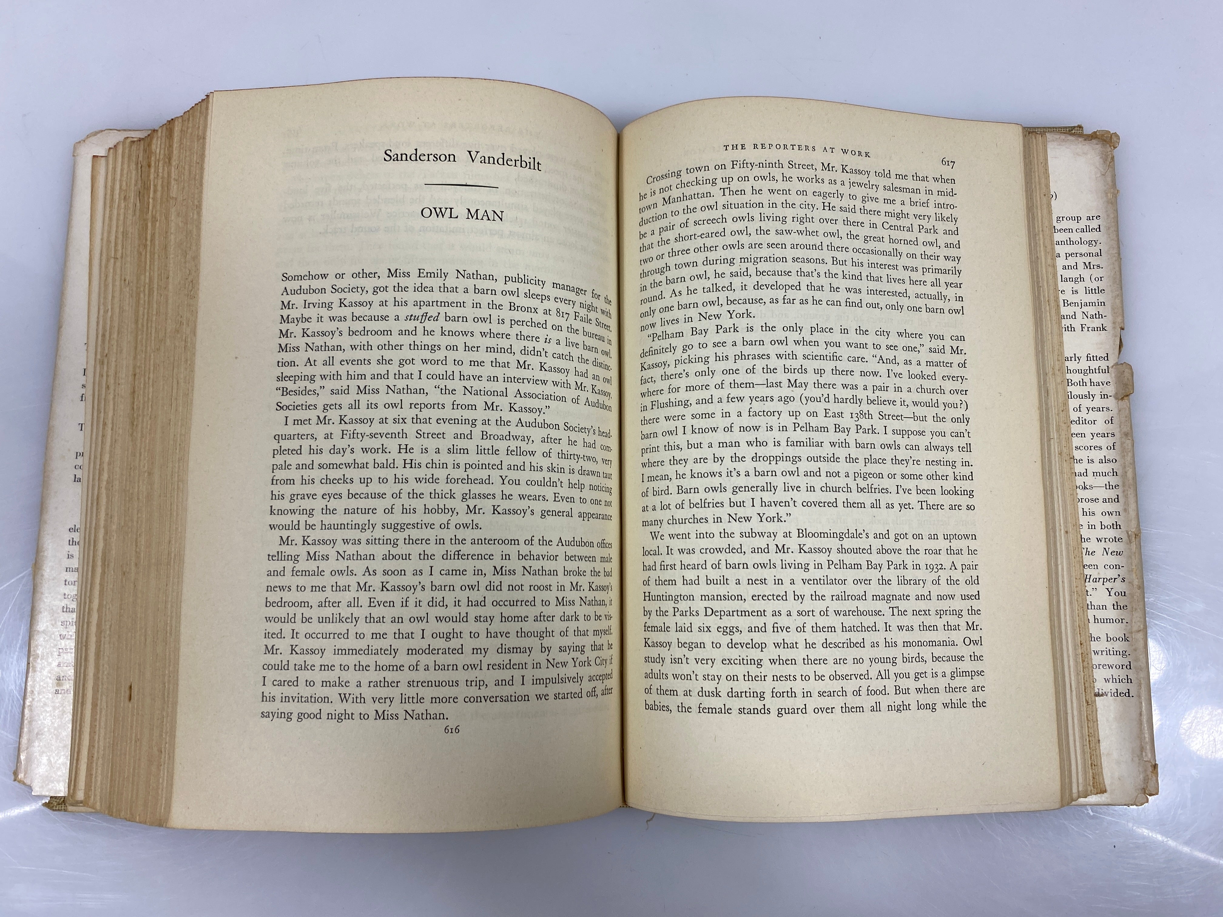 A Subtreasury of American Humor White/White 1941 HCDJ