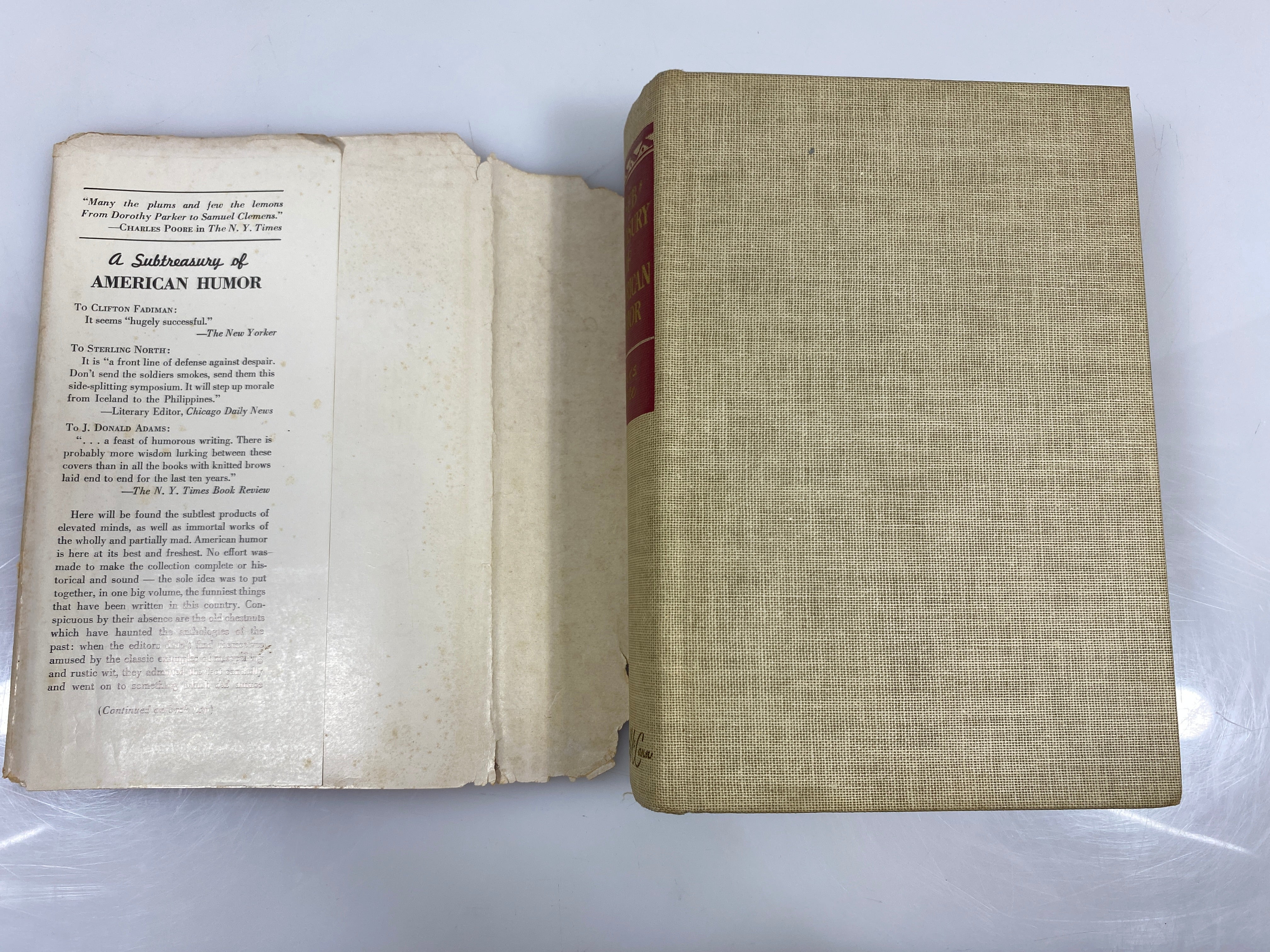 A Subtreasury of American Humor White/White 1941 HCDJ