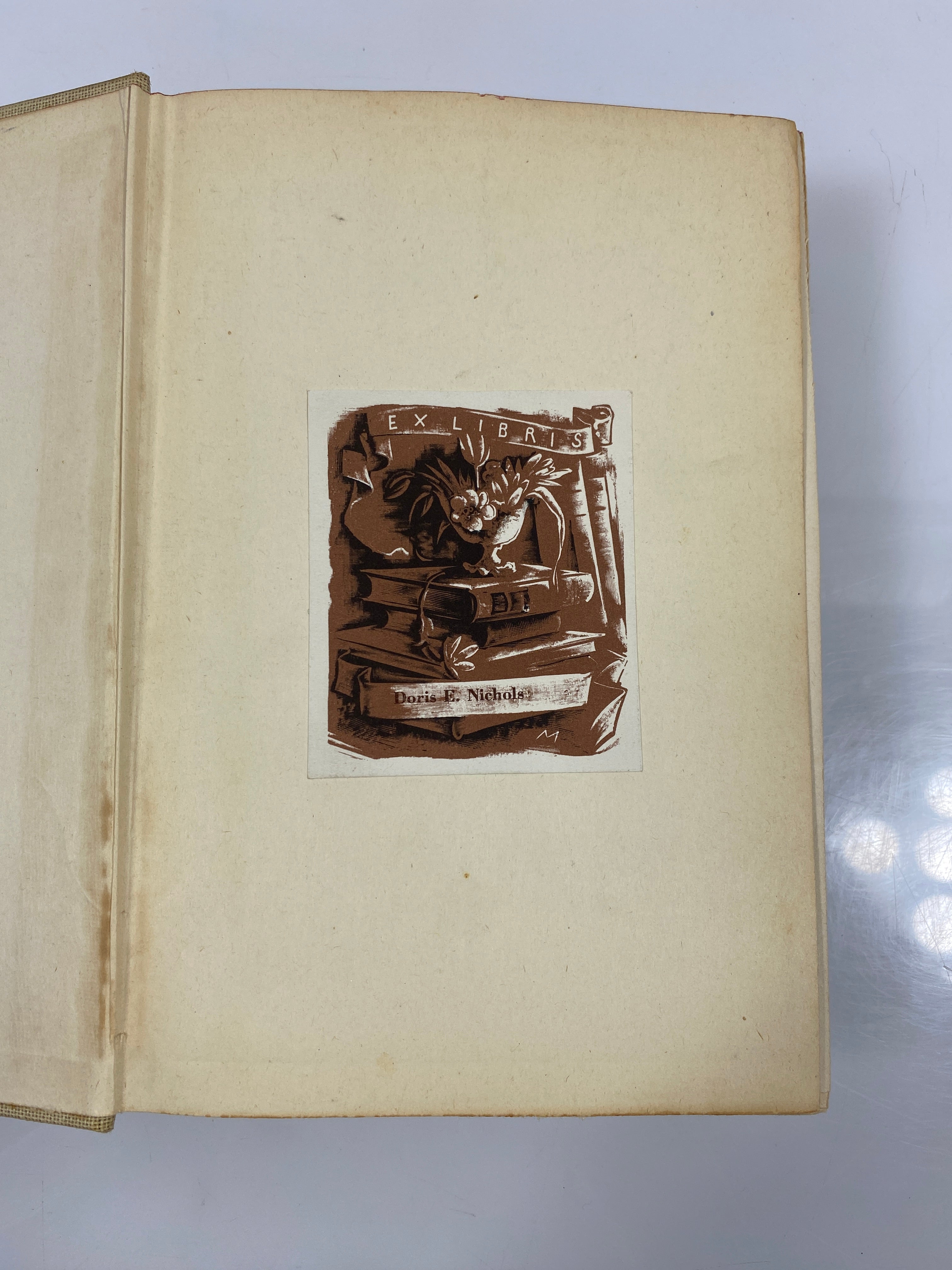 A Subtreasury of American Humor White/White 1941 HCDJ