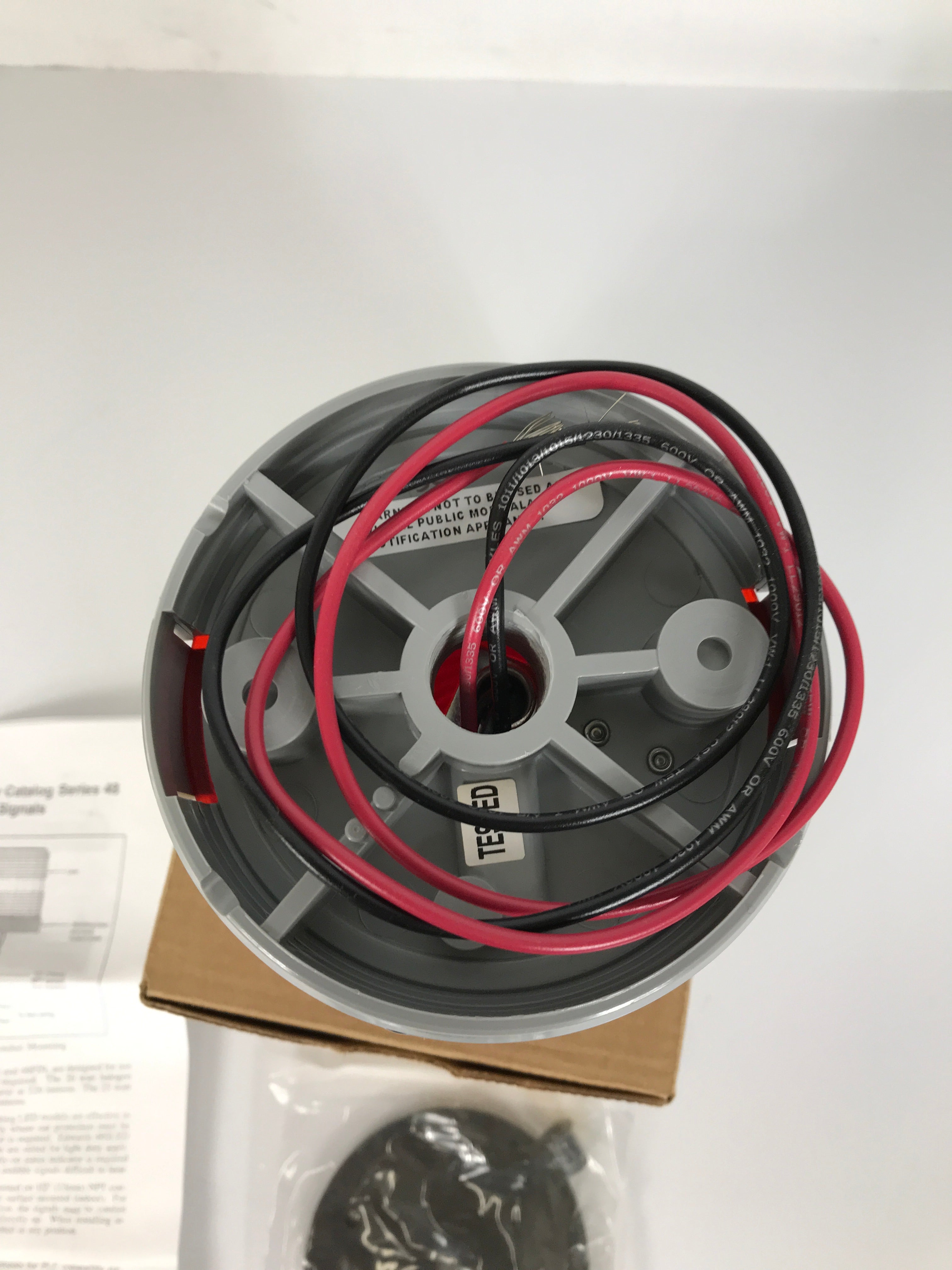 AdaptaBeacon 48SINR-G1-20WH Steady-On Automotive Light *New in Box*