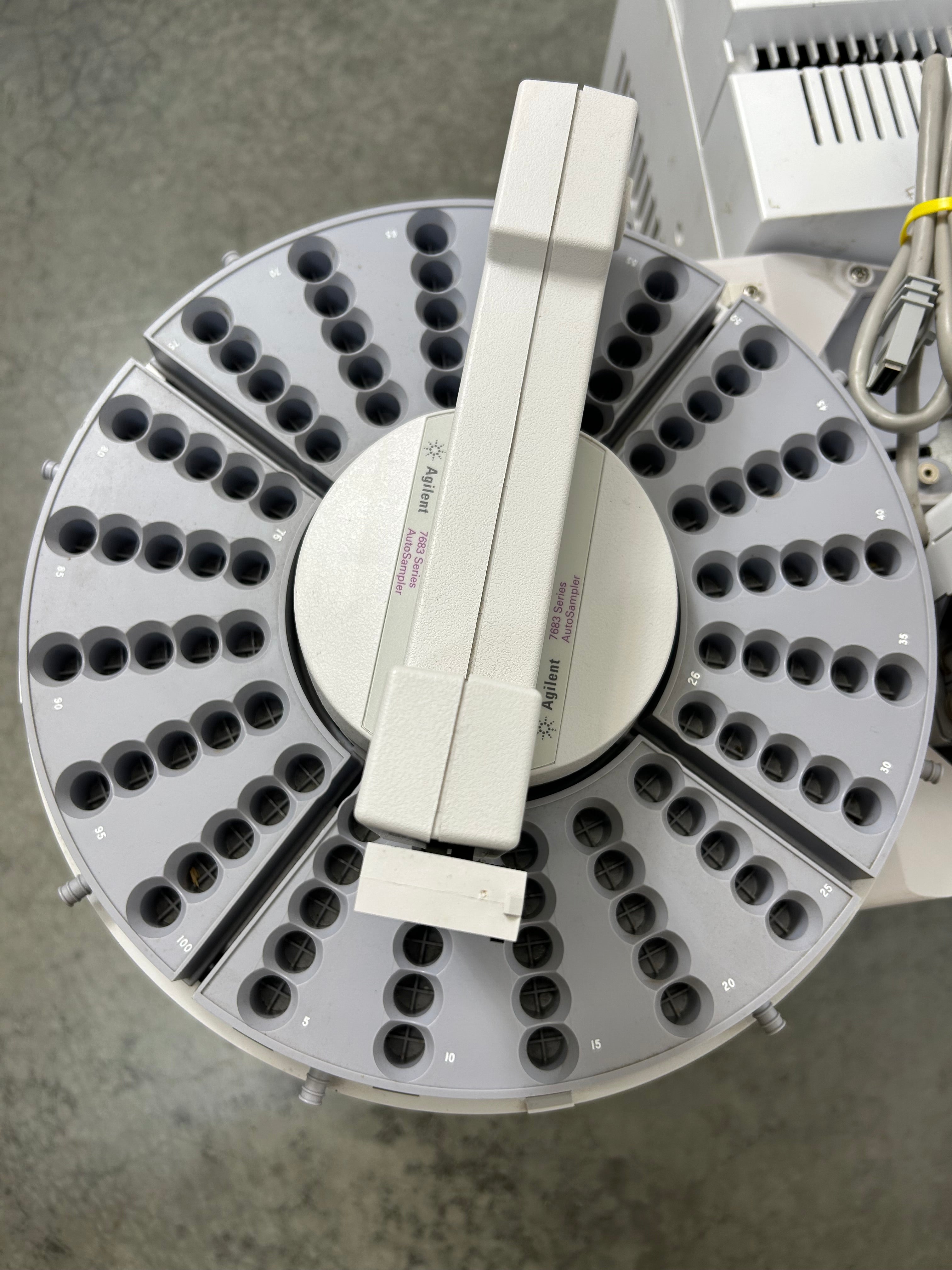 Agilent 6890N Gas Chromatography GC System with Agilent 7683B Automatic Liquid Sampler