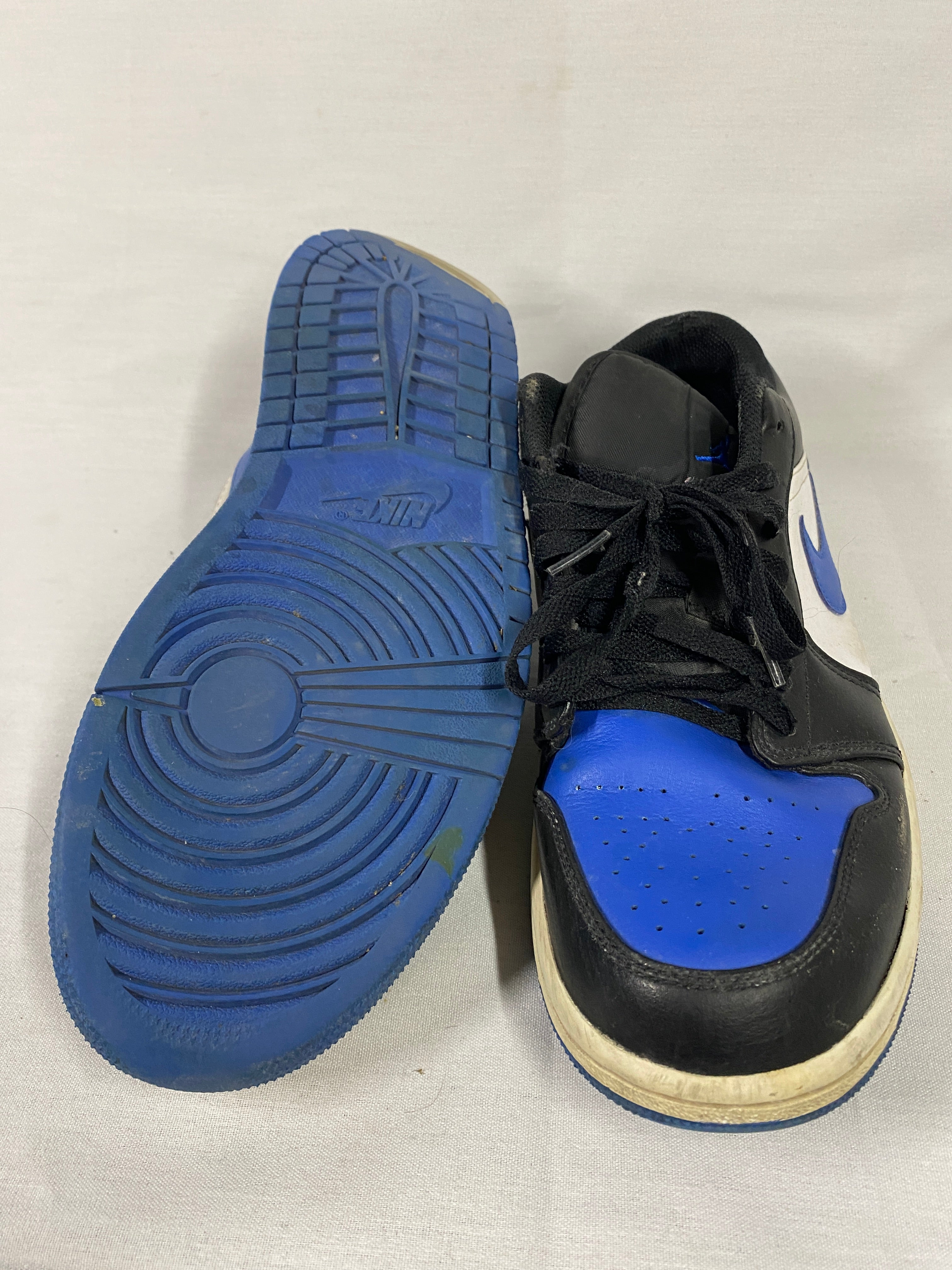 Air Jordan 1 Low "Aternate Royal Toe" Men's Size 9