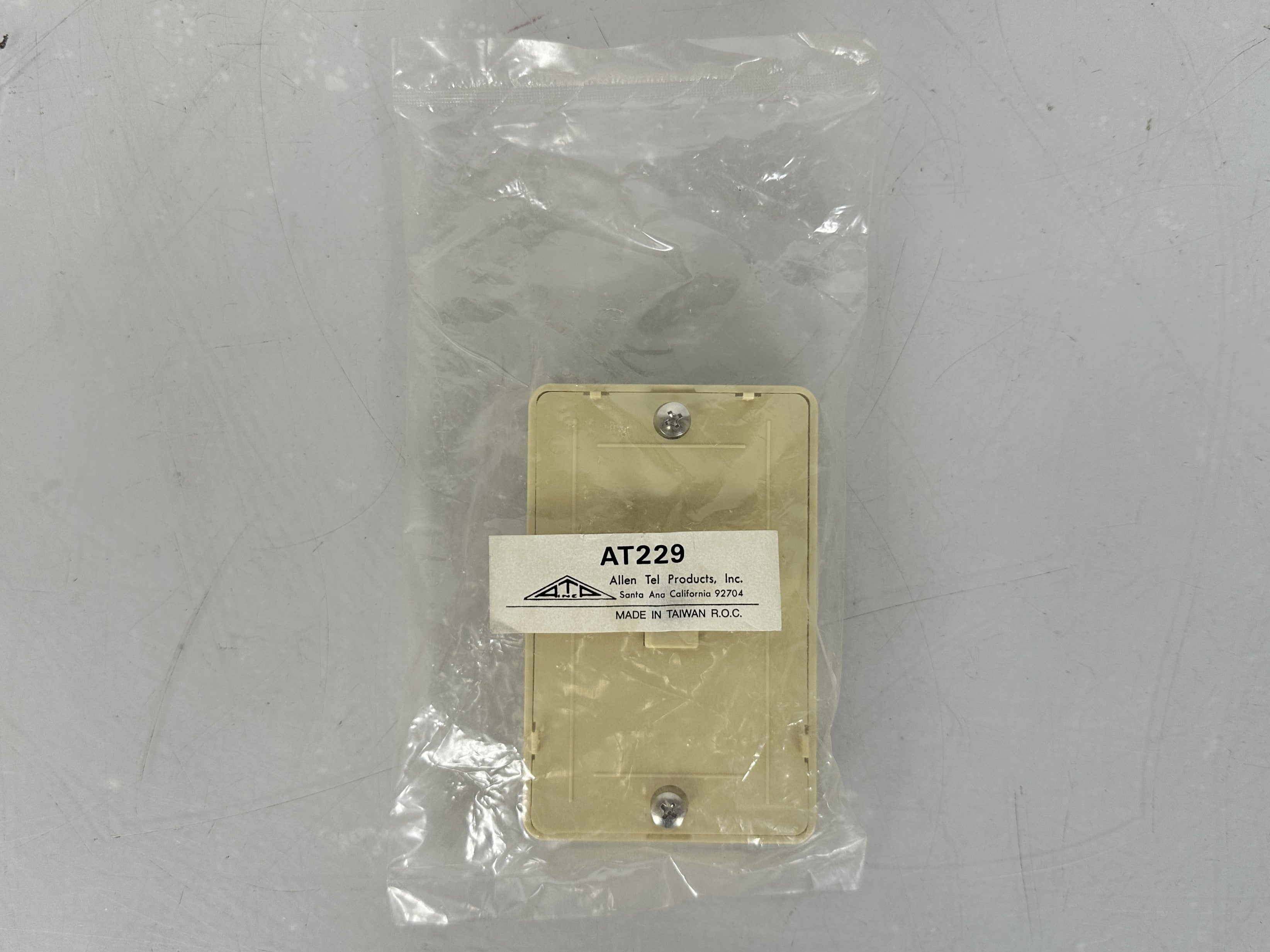 Allen Tel AT229 Wall Phone Jack