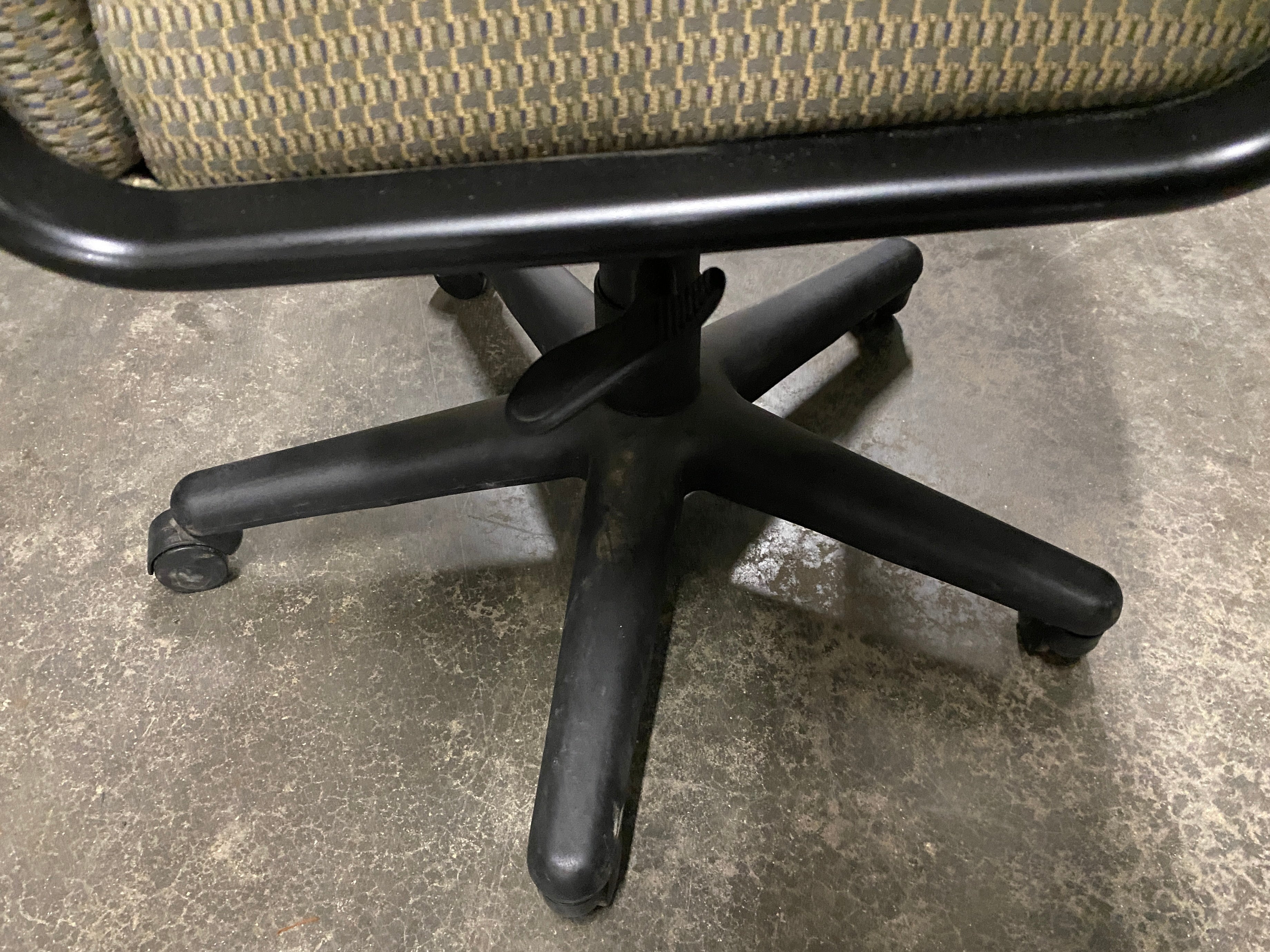 Allsteel #M7NXC8 Patterned Upholstered Office Chair