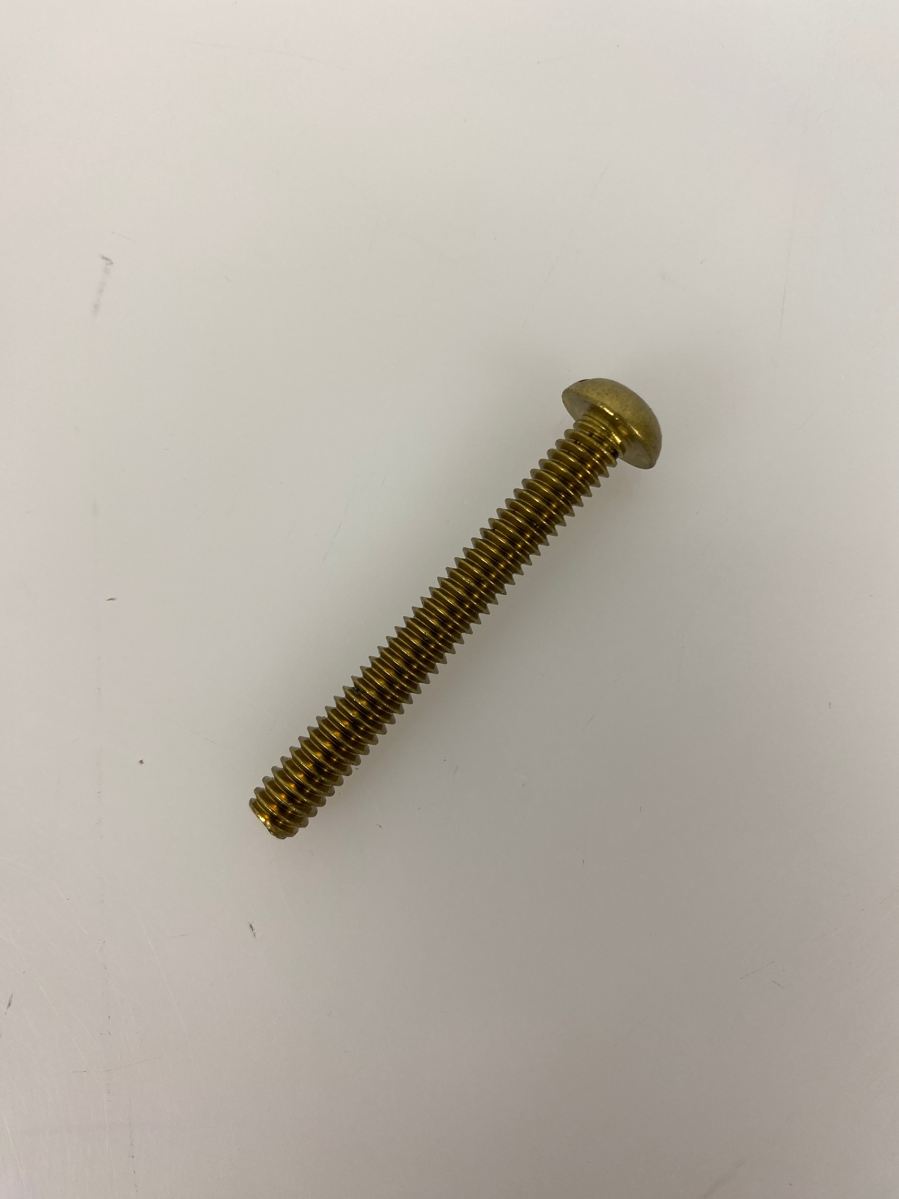 Alma Bolt Company Brass Round Slotted Machine Screw 1/4"-20x2 Count 100