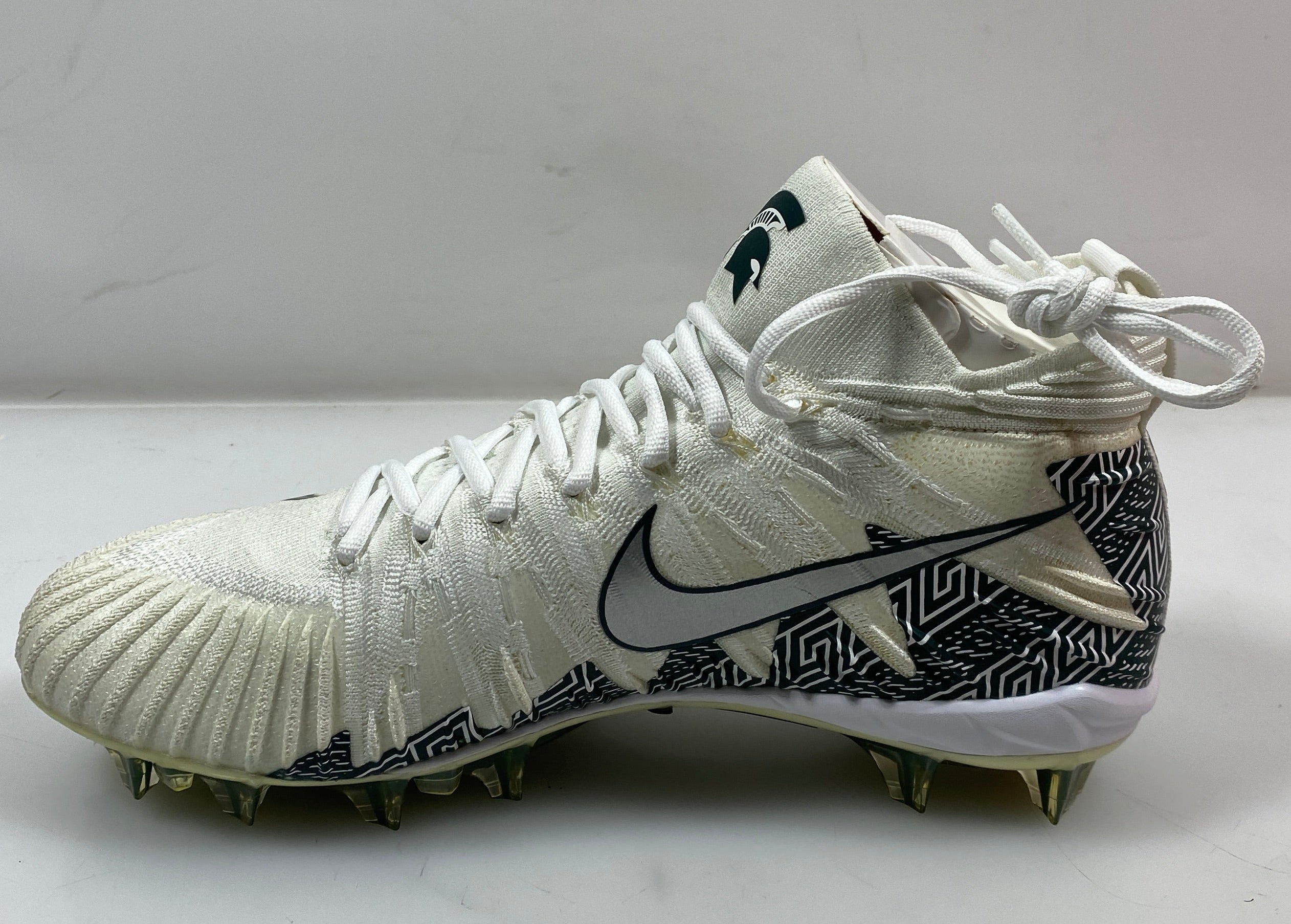 Alpha Menace Elite SMU P Size 16 Football Cleats
