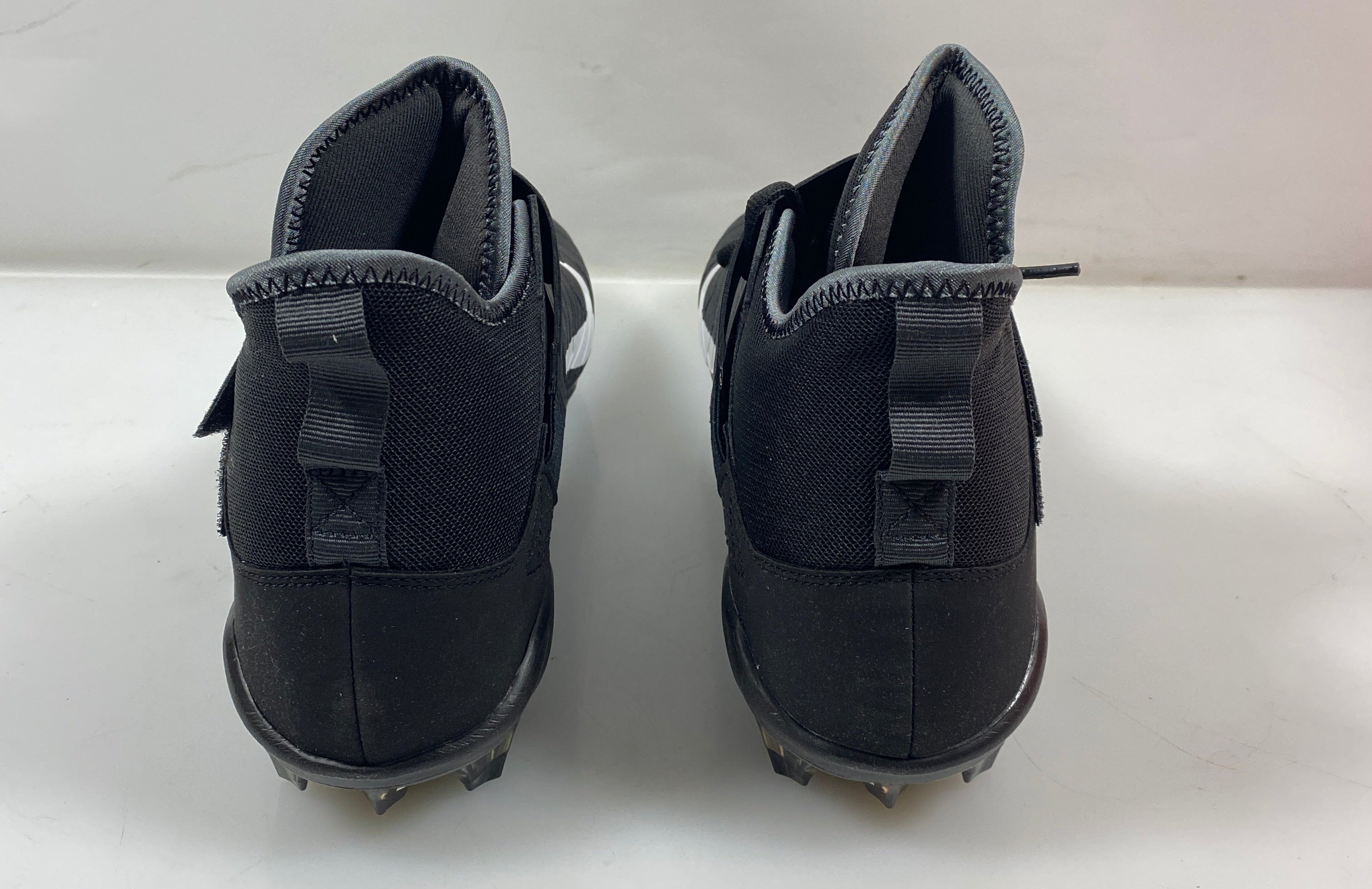 Alpha Menace Pro 2 Mid Size 10 Football Cleats