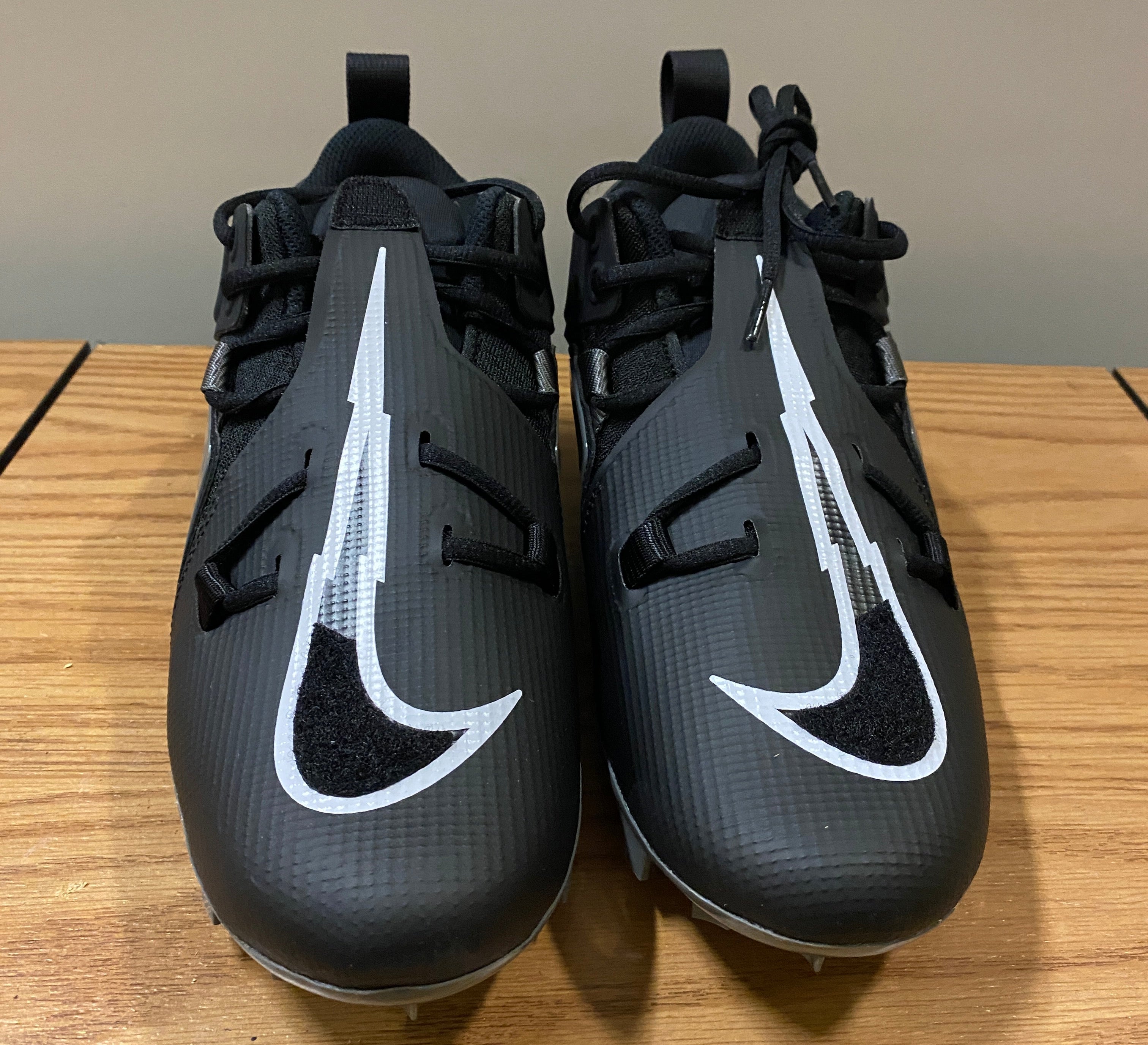 Alpha Menace Pro 3 Low P Football Cleats Size 10 (Black)