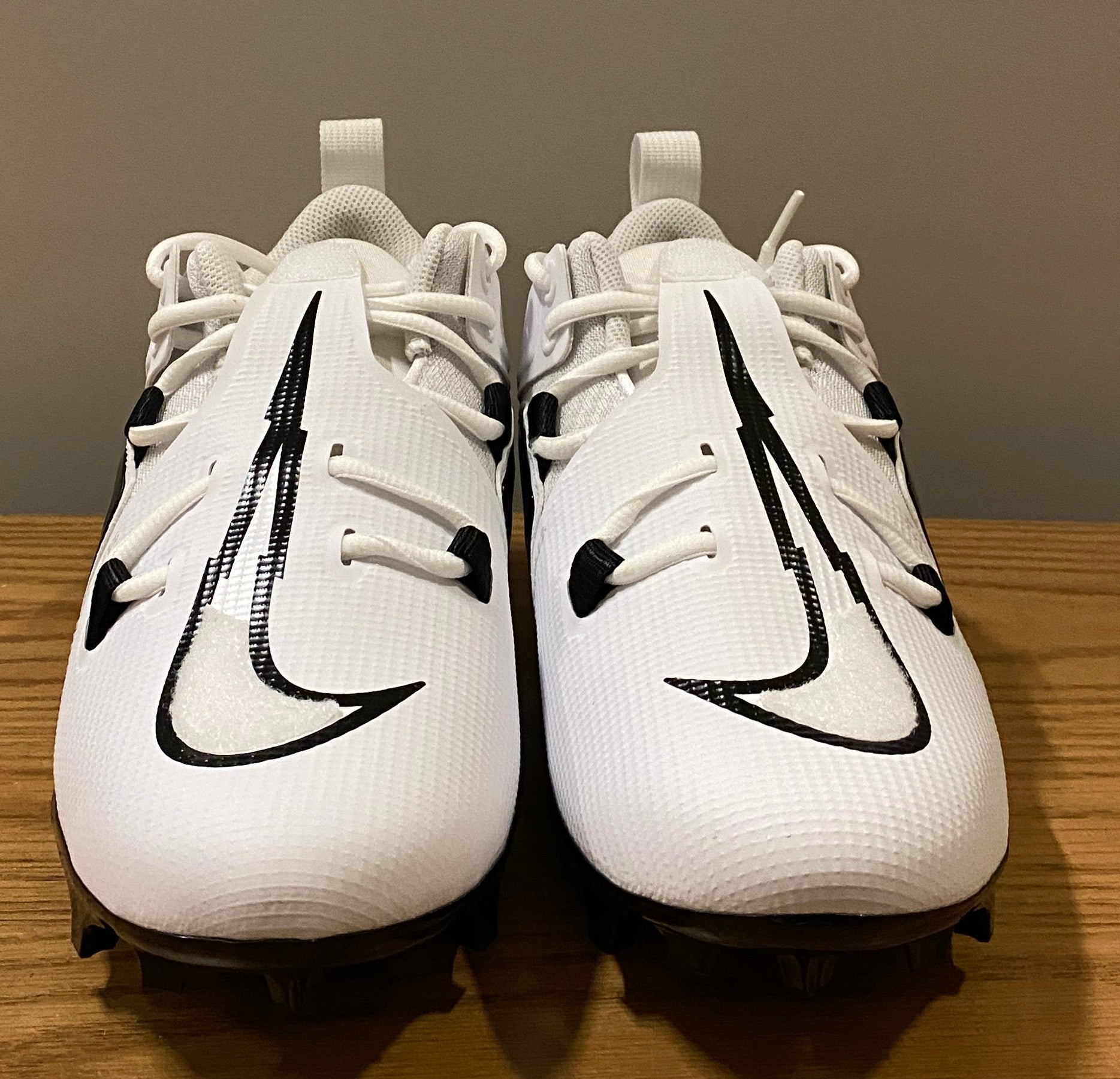 Alpha Menace Pro 3 Low P Football Cleats Size 12 (White)