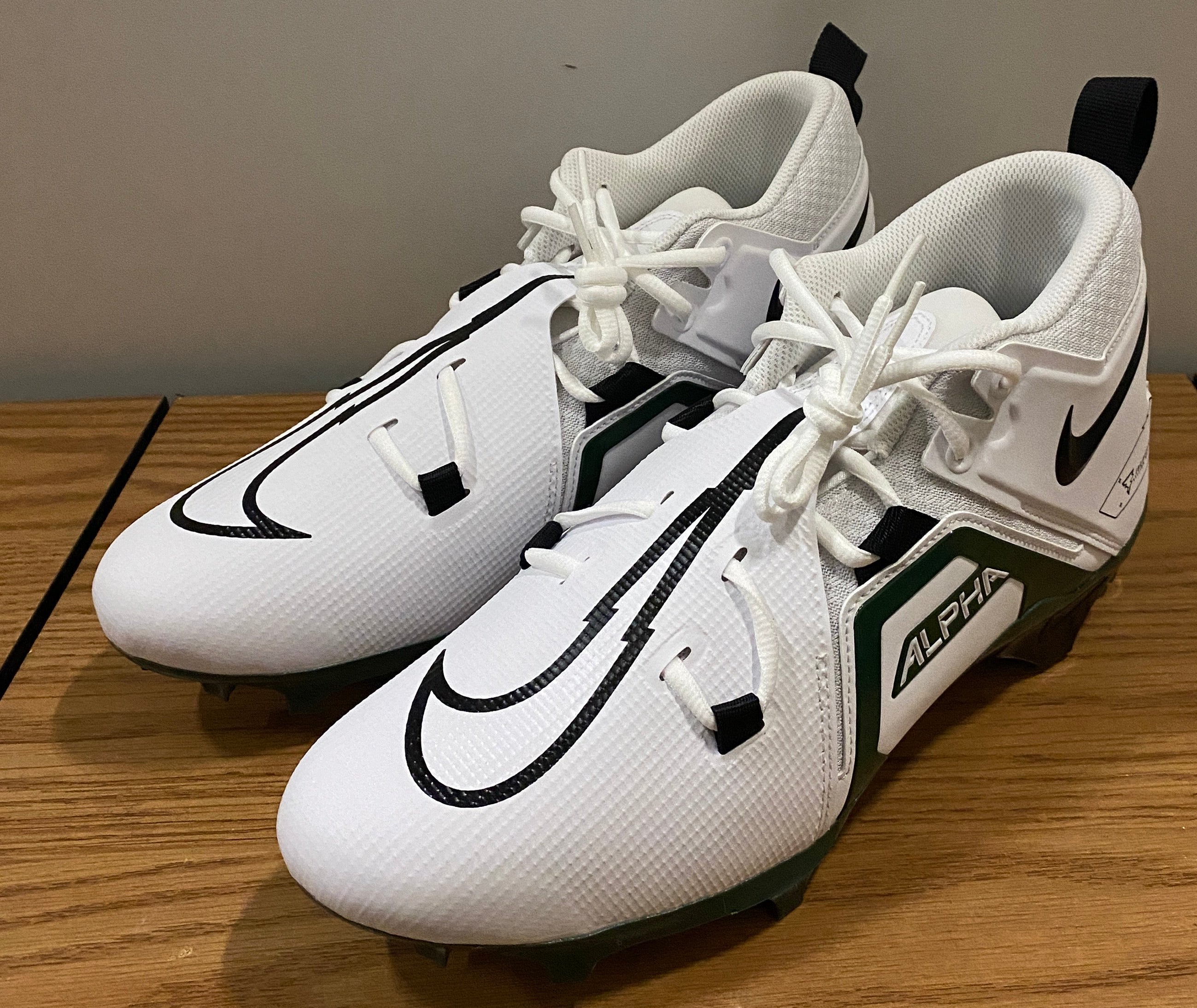 Alpha Menace Pro 3 P Football Cleats Size 13