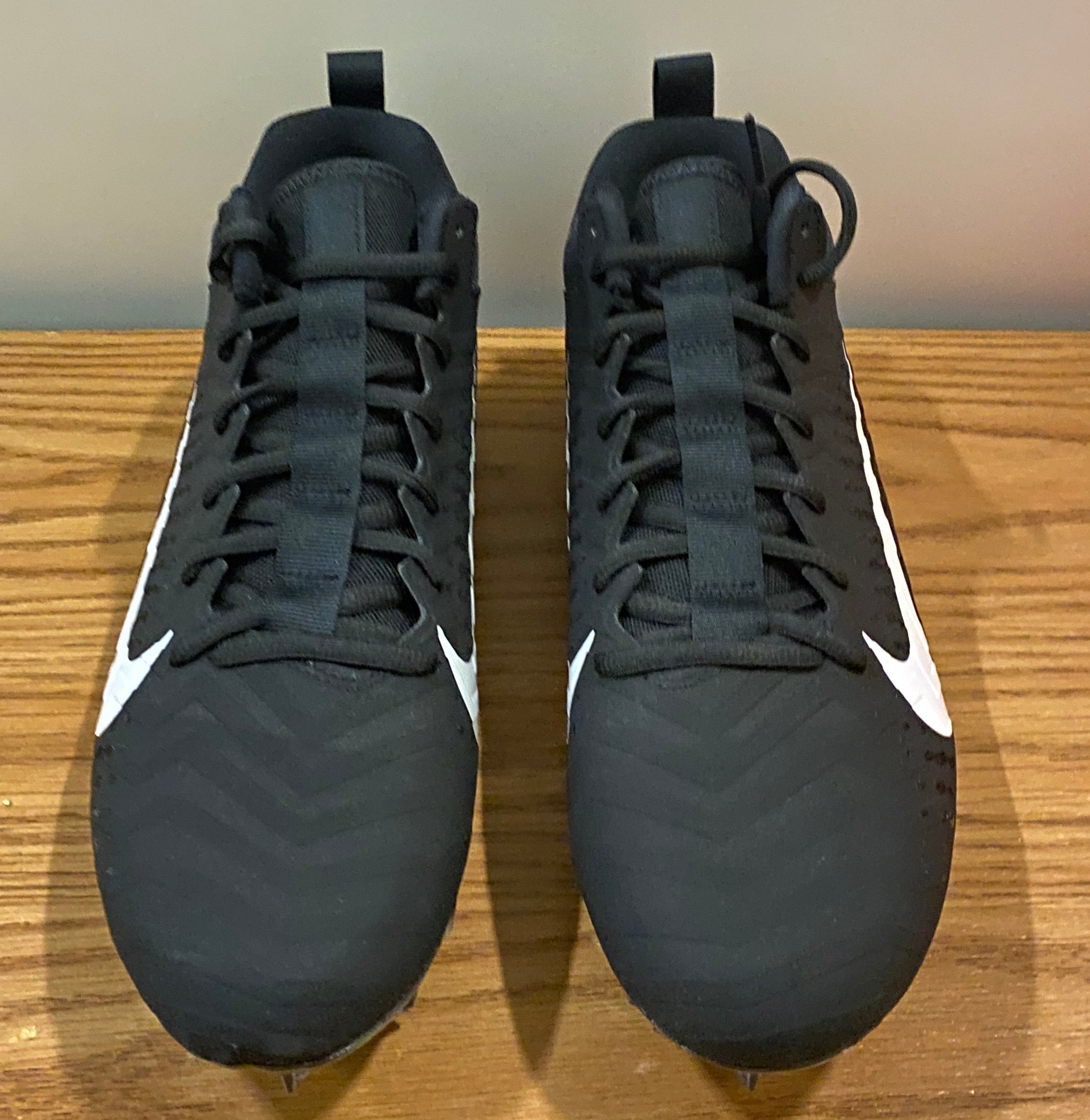 Alpha Menace Pro Low P Football Cleats Size 10 (Black)