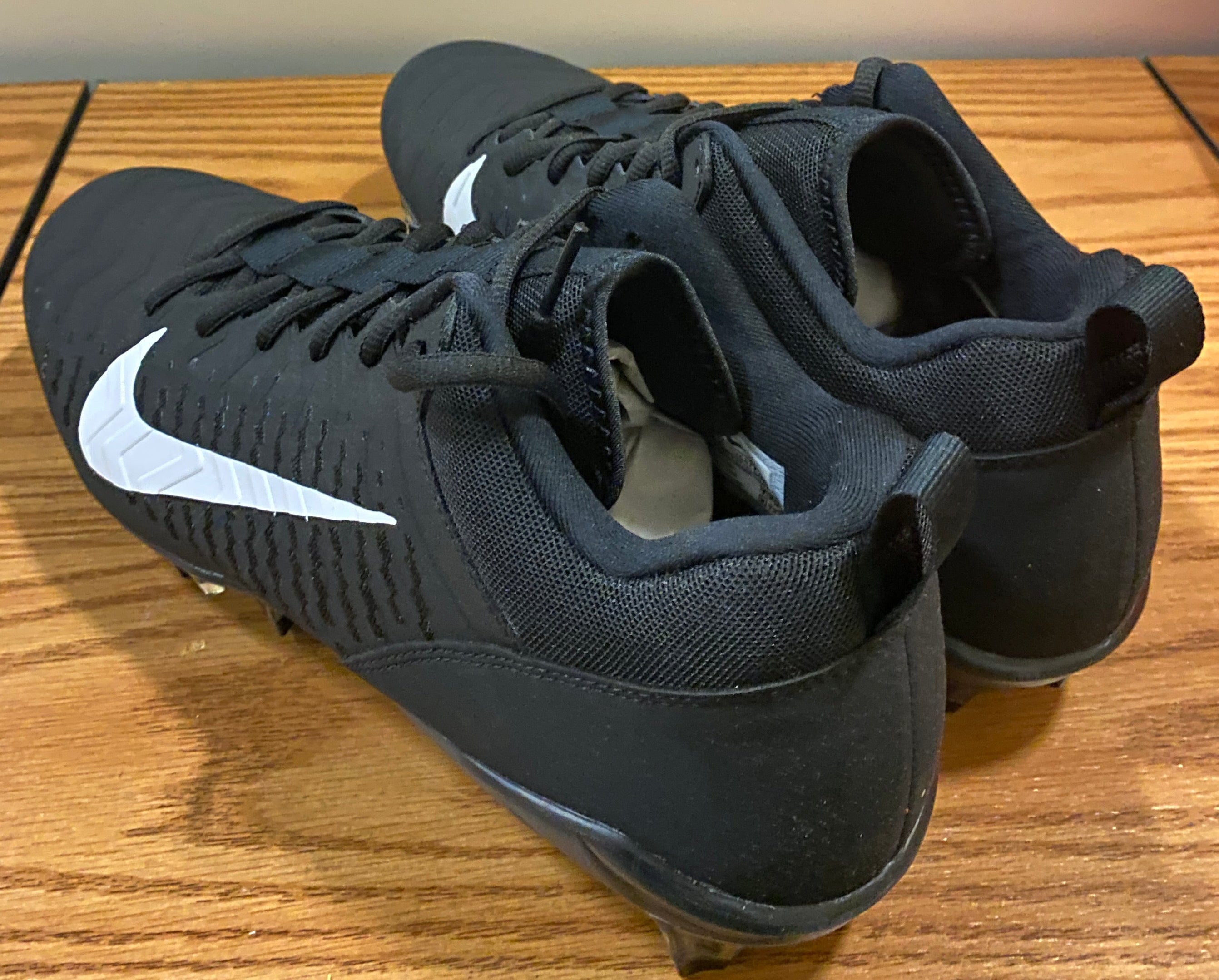 Alpha Menace Pro Low P Football Cleats Size 10 (Black)