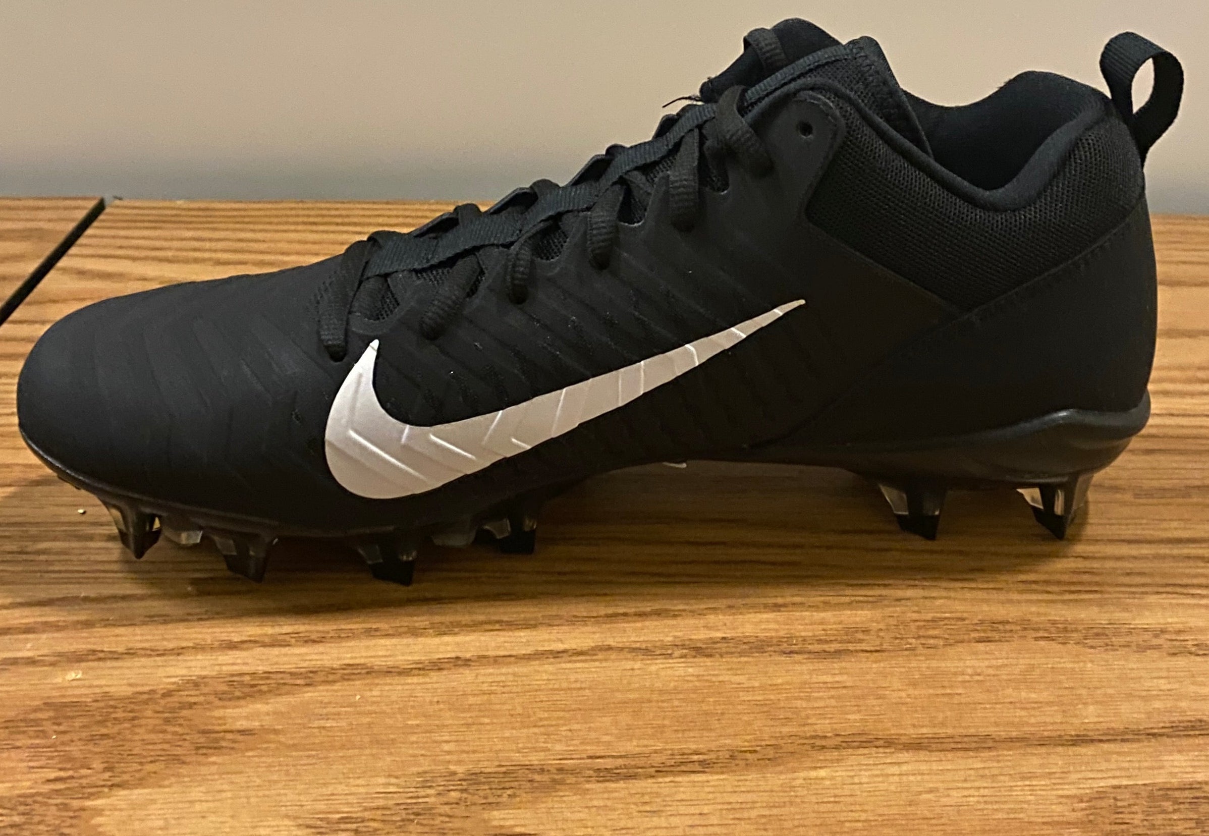Alpha Menace Pro Low P Football Cleats Size 10 (Black)