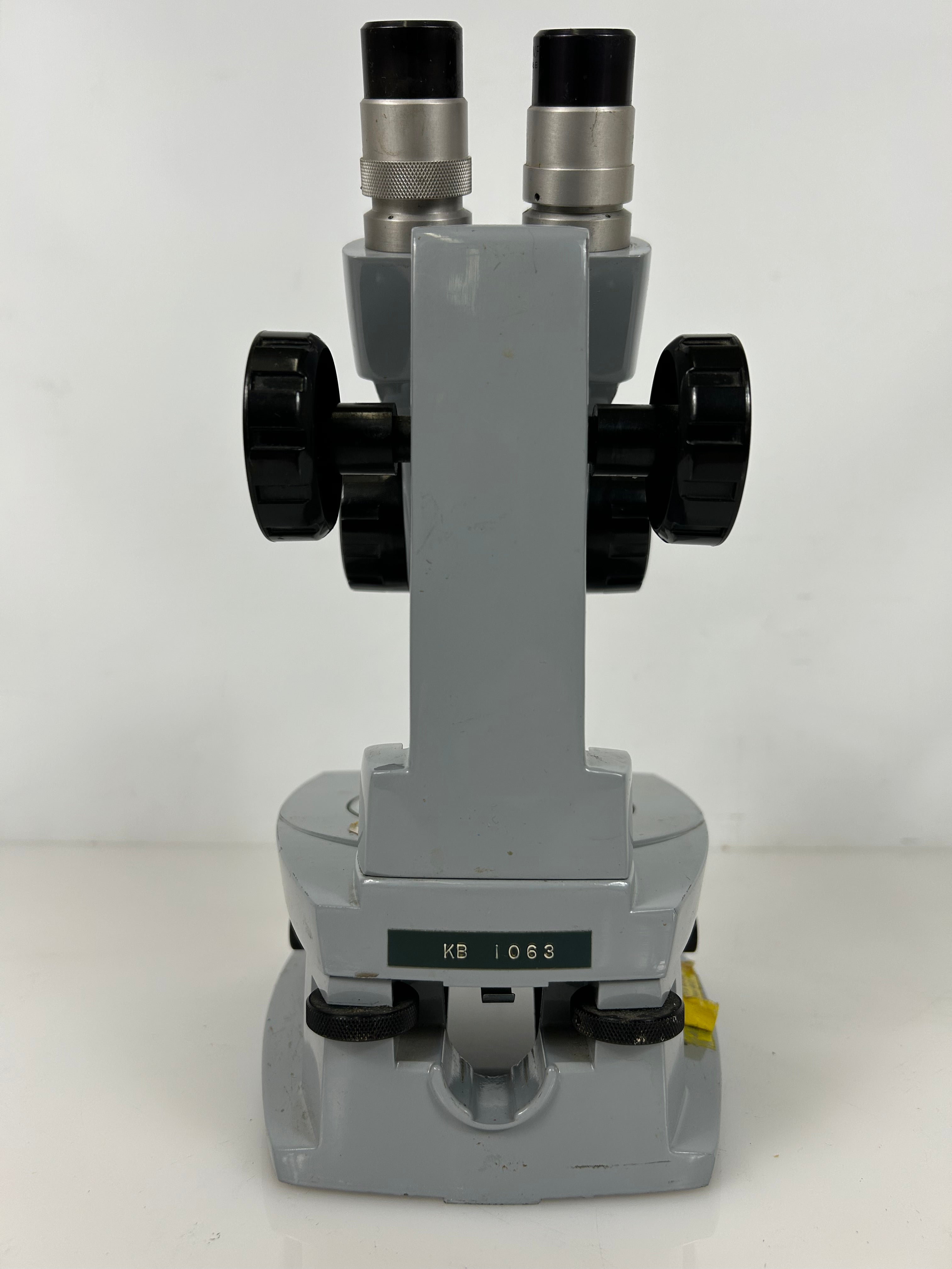 American Optical Spencer Cycloptic Stereo Microscope w/ 2 eye pieces