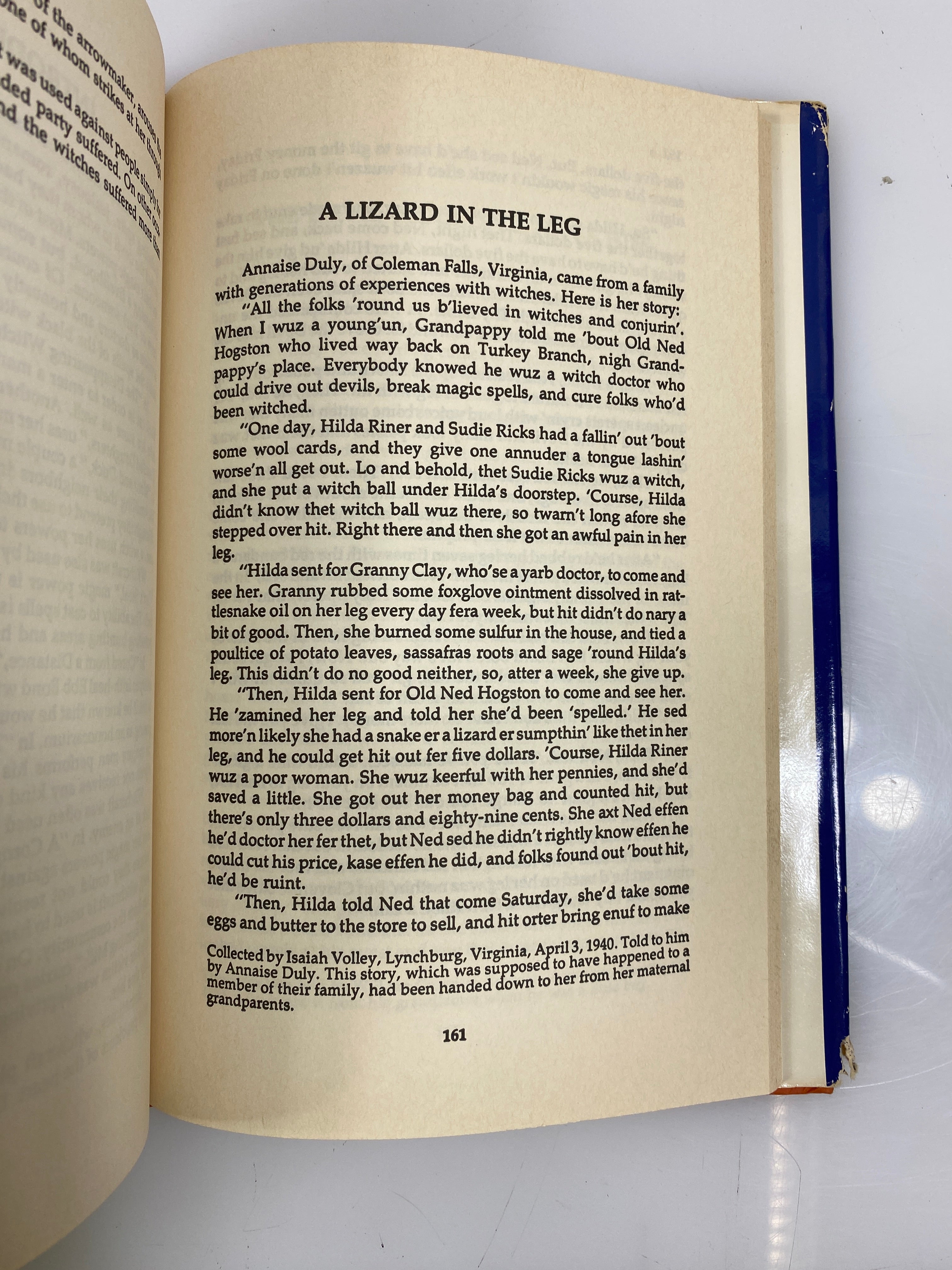 American Witch Stories Hubert J. Davis Jonathan David Publishers 1990 HCDJ