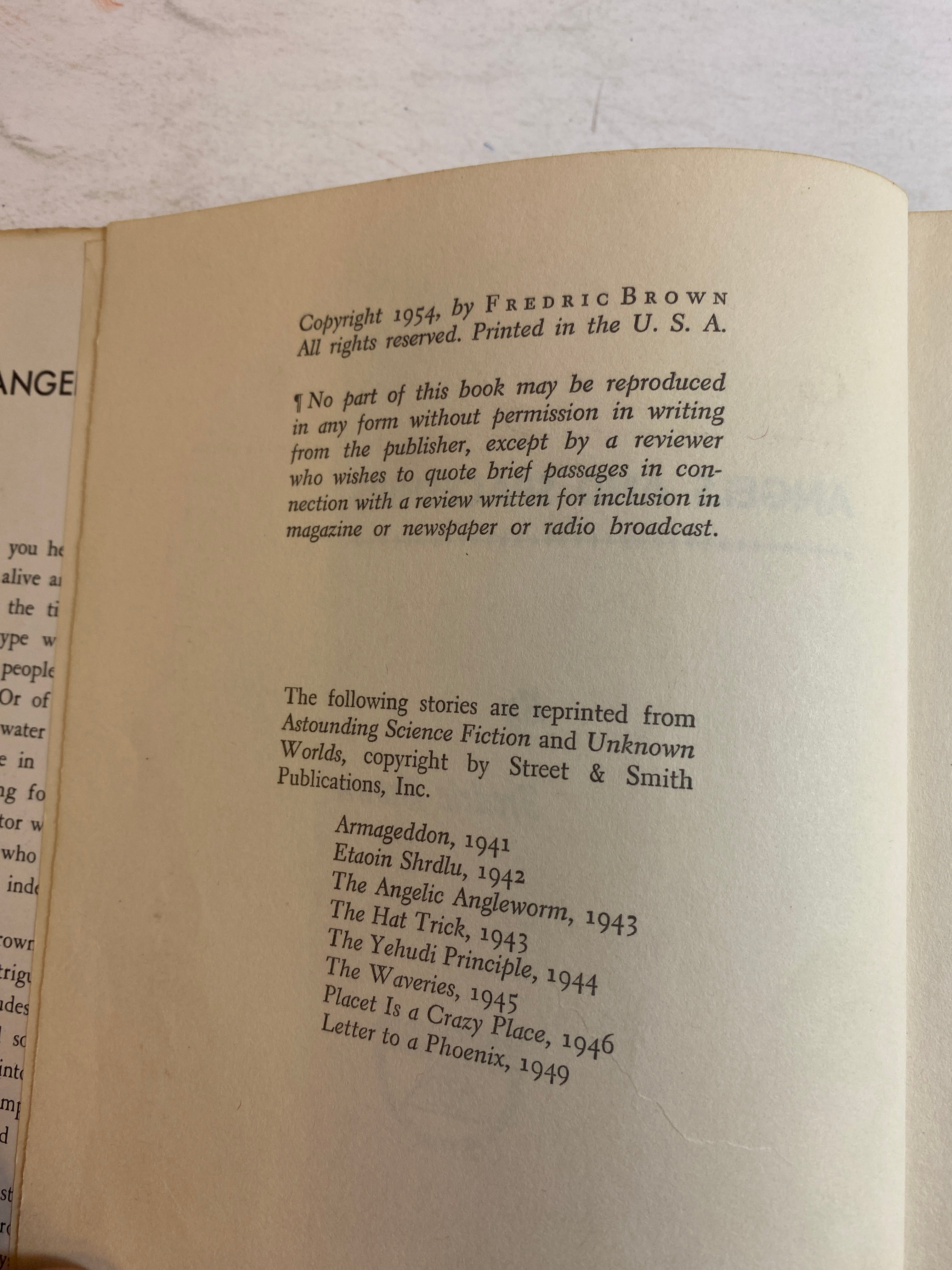 Angels and Spaceships Fredric Brown HCDJ 1954
