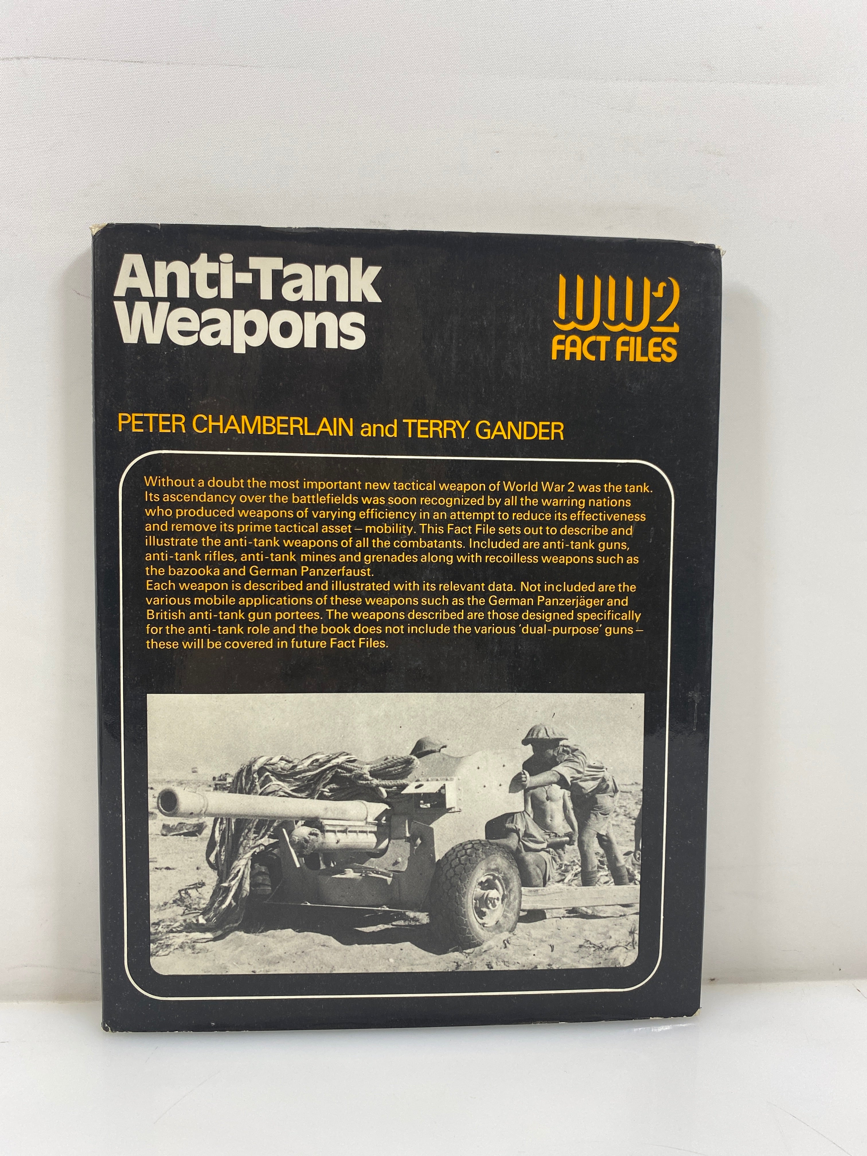 Anti-Tank Weapons by Chamberlain/Gander 1974 WWII Fact Files HCDJ