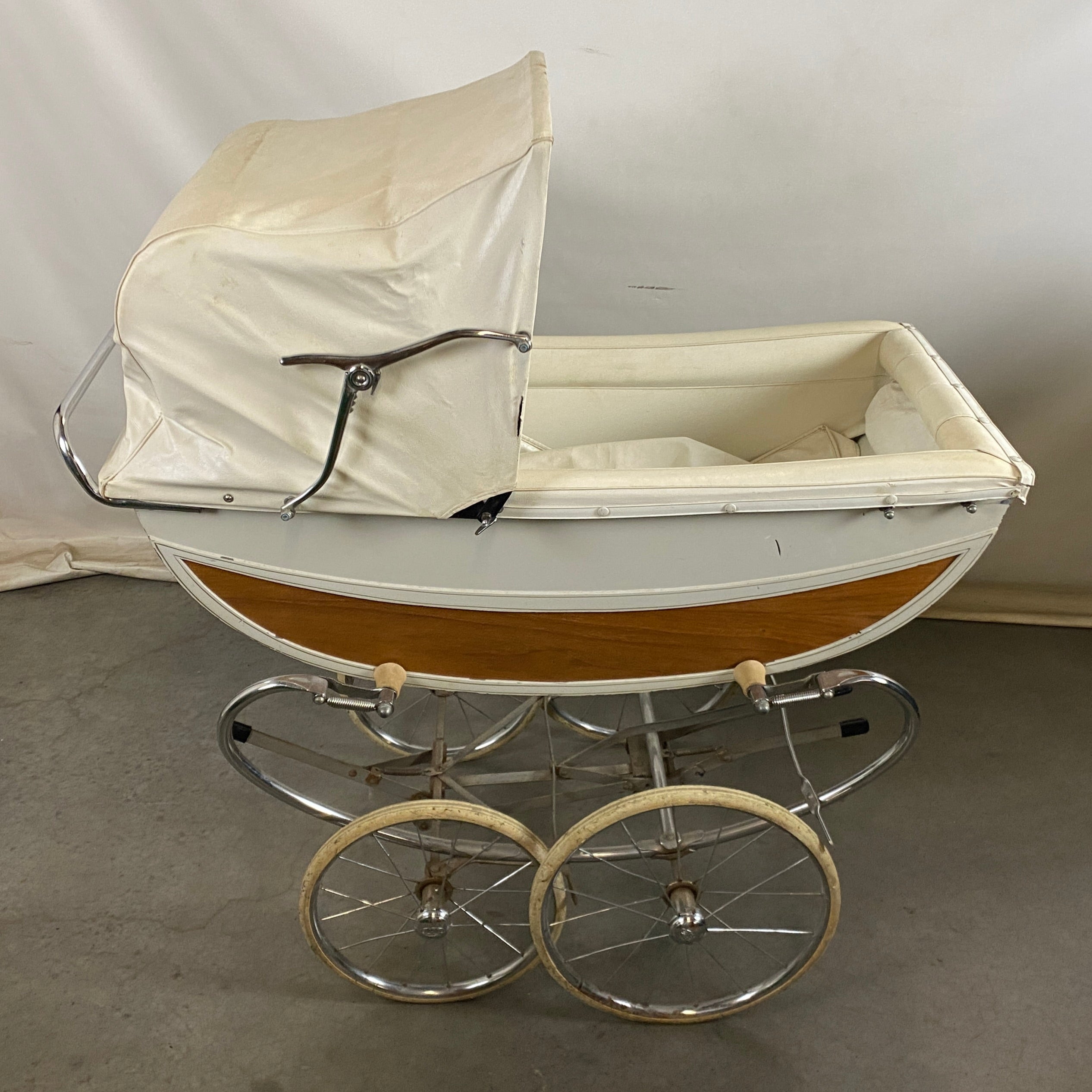 Antique Bilt-Rite Wood Panel and White Canvas Interior Baby Carriage