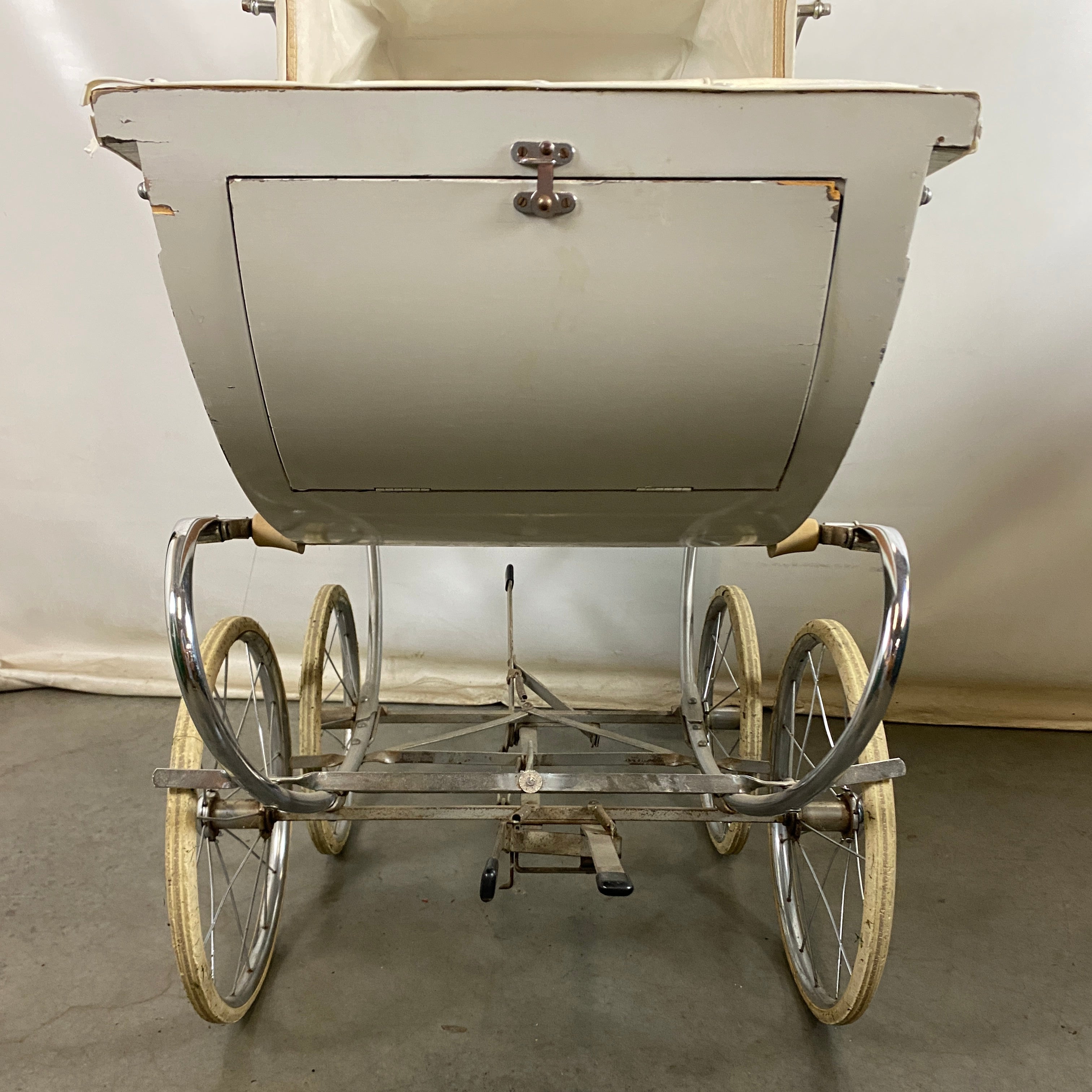 Antique Bilt-Rite Wood Panel and White Canvas Interior Baby Carriage