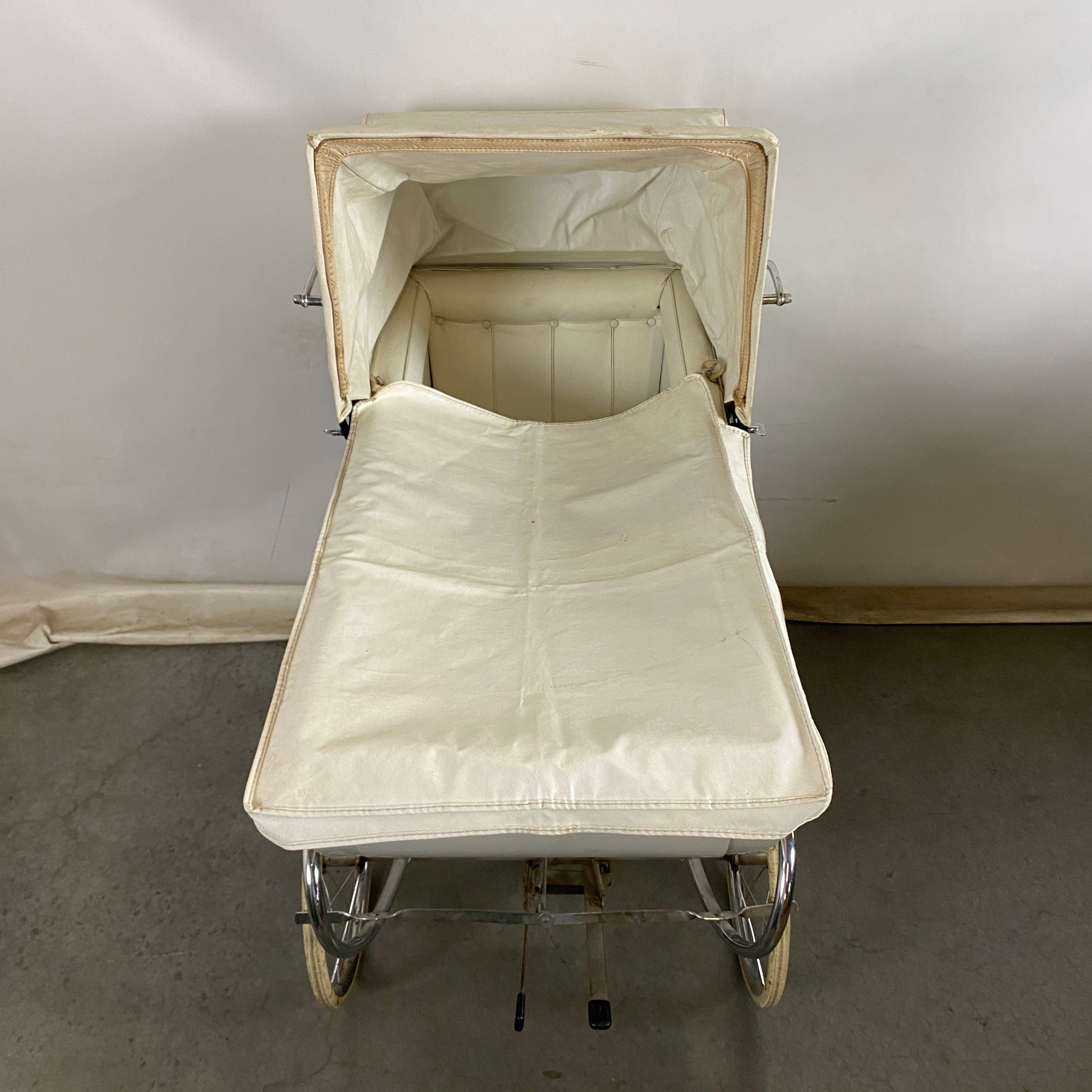 Antique Bilt-Rite Wood Panel and White Canvas Interior Baby Carriage