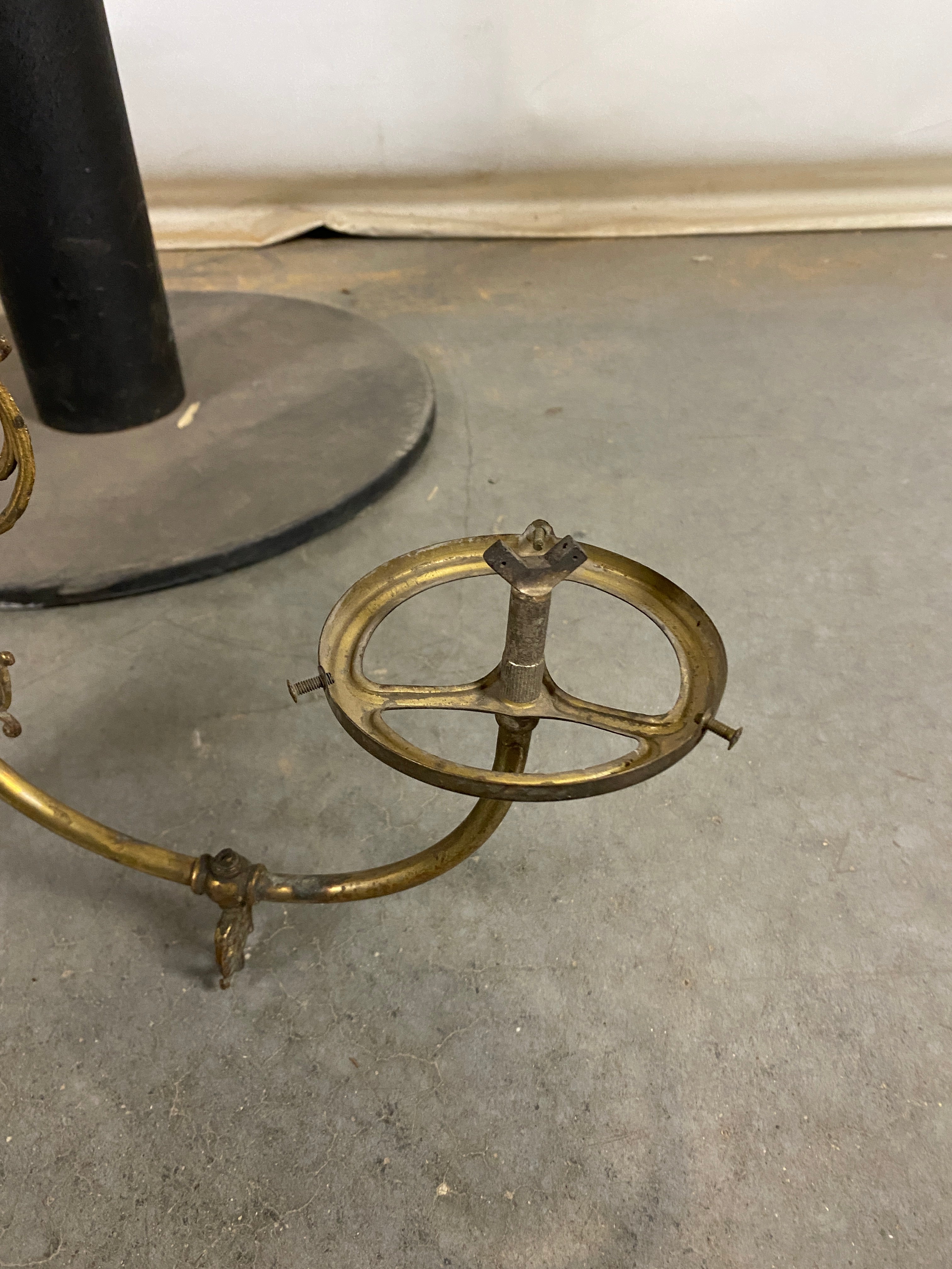 Antique Kurtz Farmhouse Brass Gas Light Fixture