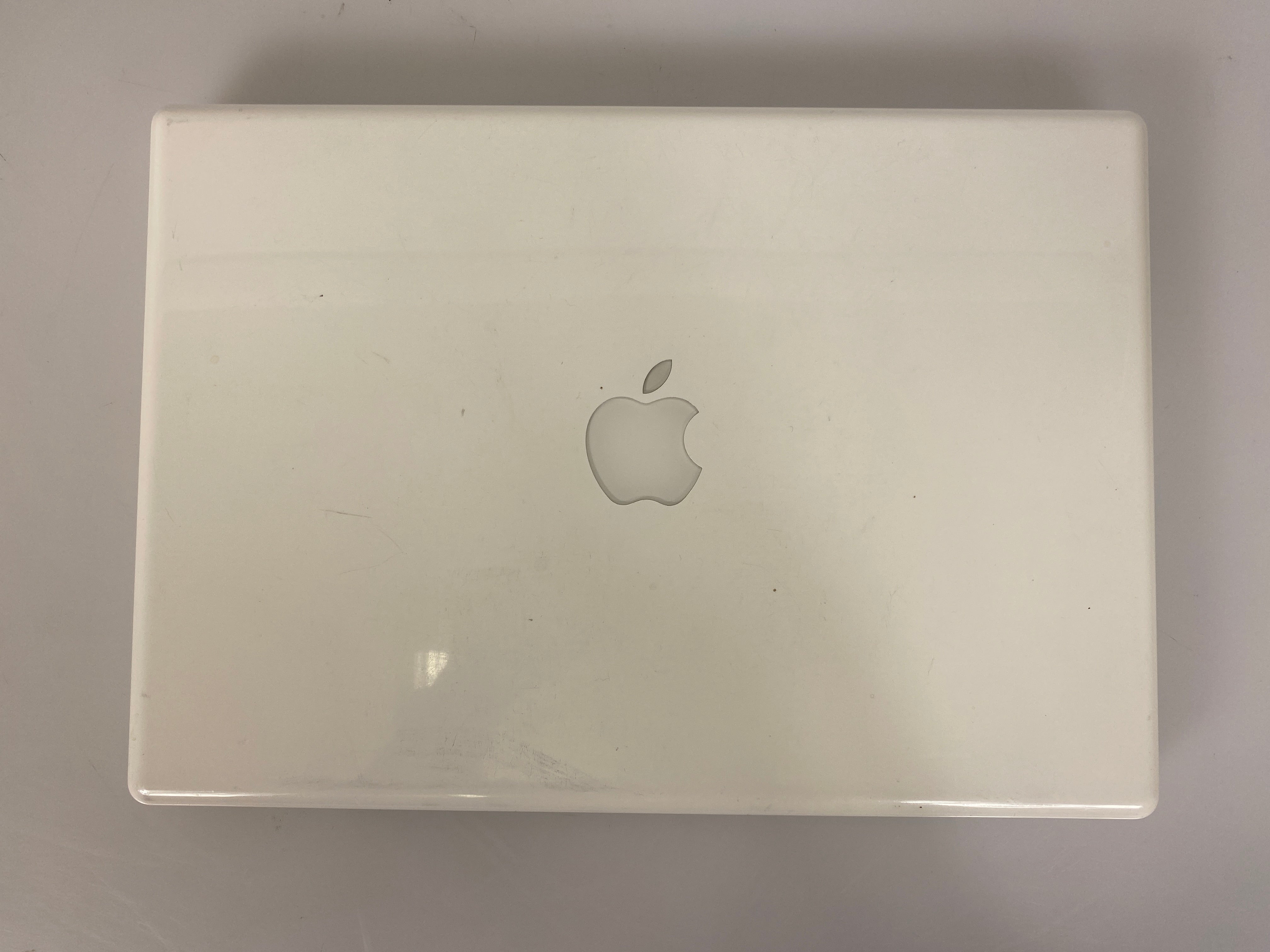 Apple A1181 Core 2 Duo 13" MacBook (Mid 2009)