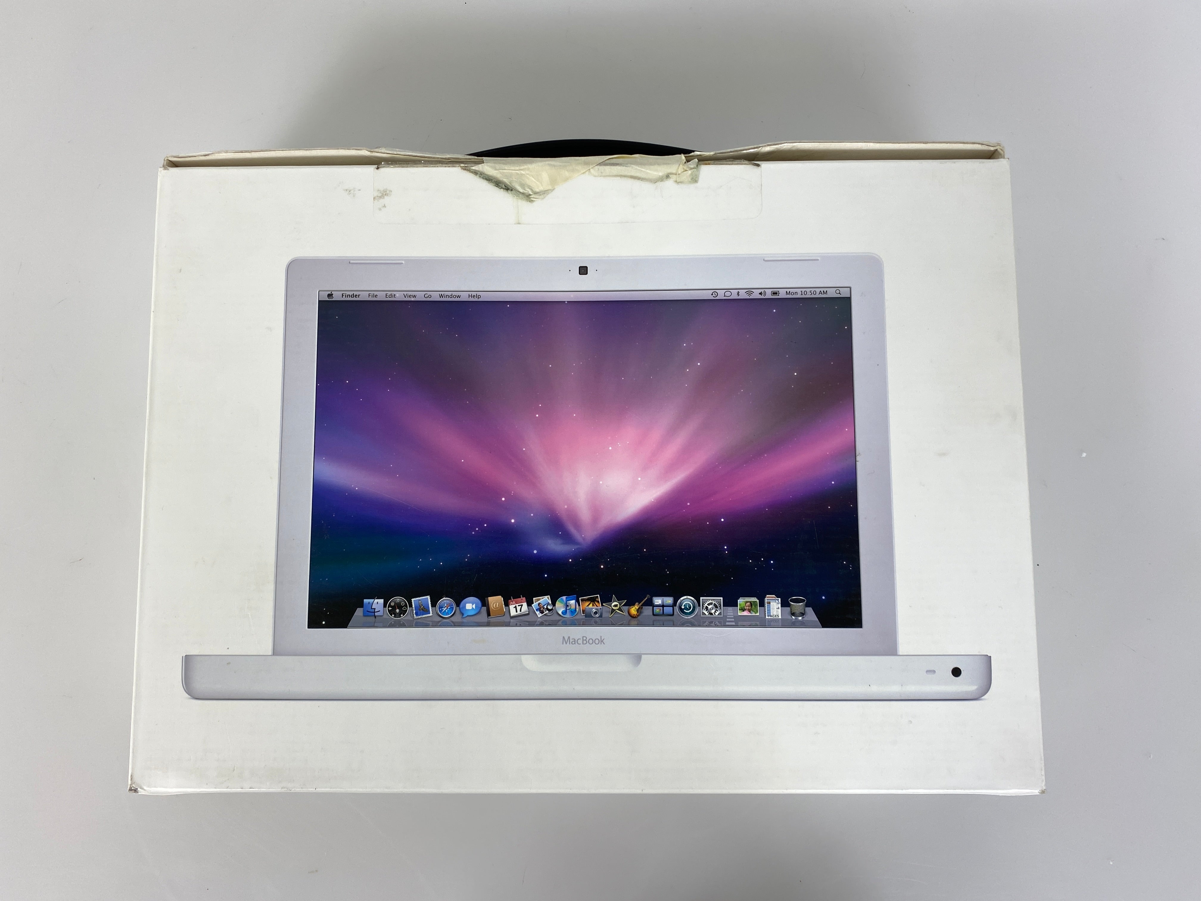 Apple A1181 Core 2 Duo 13" MacBook (Mid 2009)