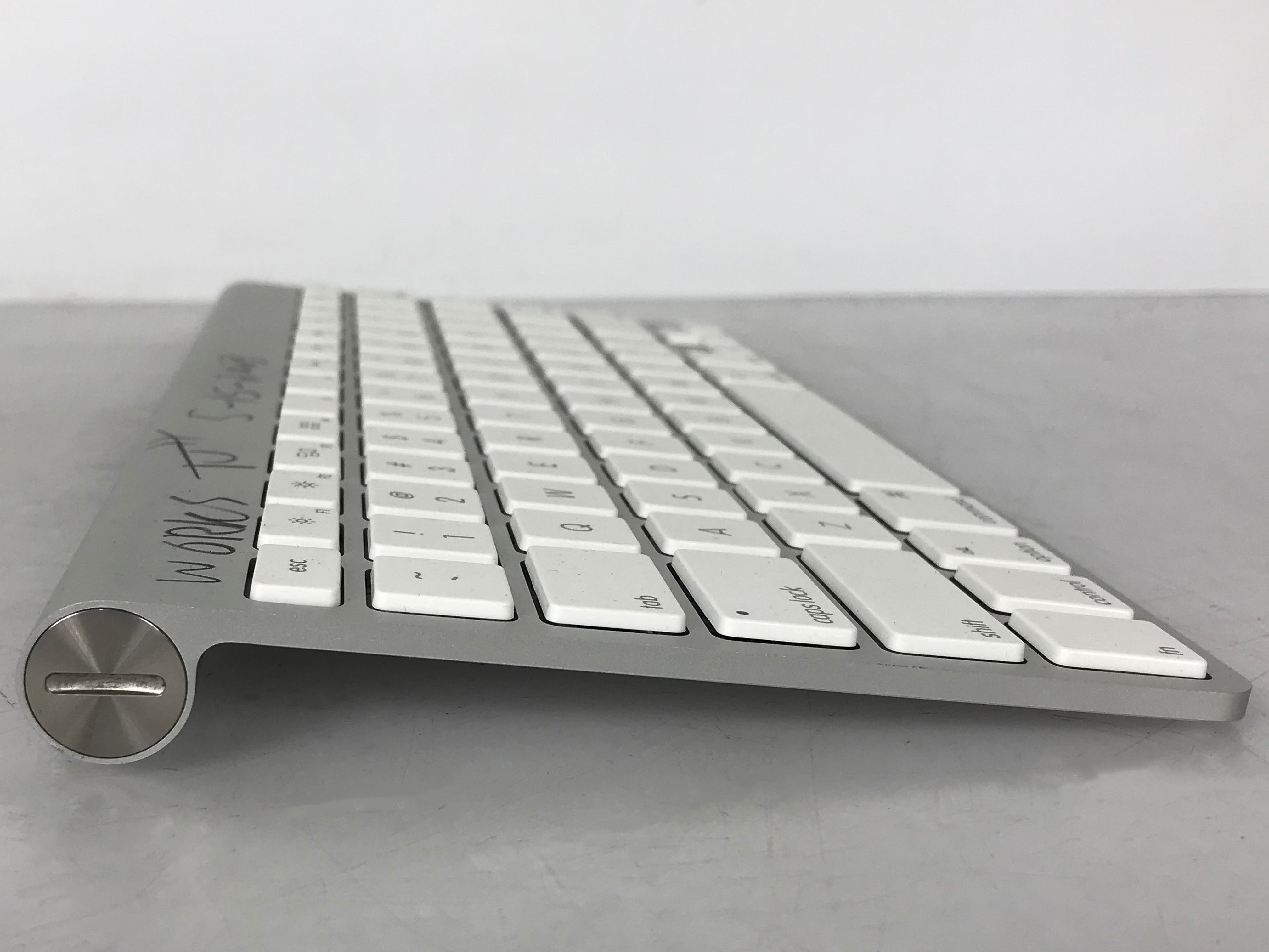 Apple A1314 Silver Wireless Keyboard