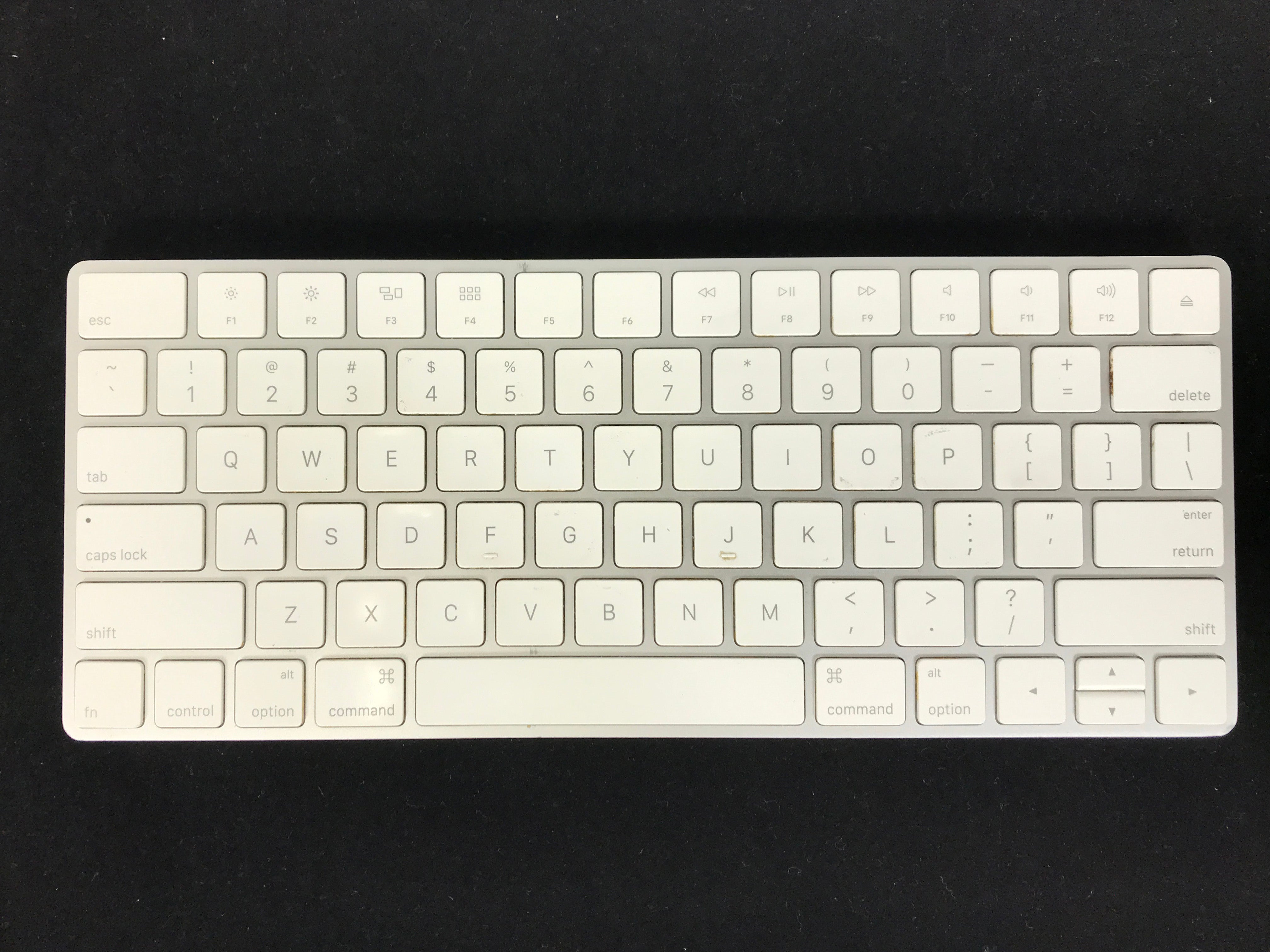 Apple A1644 Magic Keyboard 2