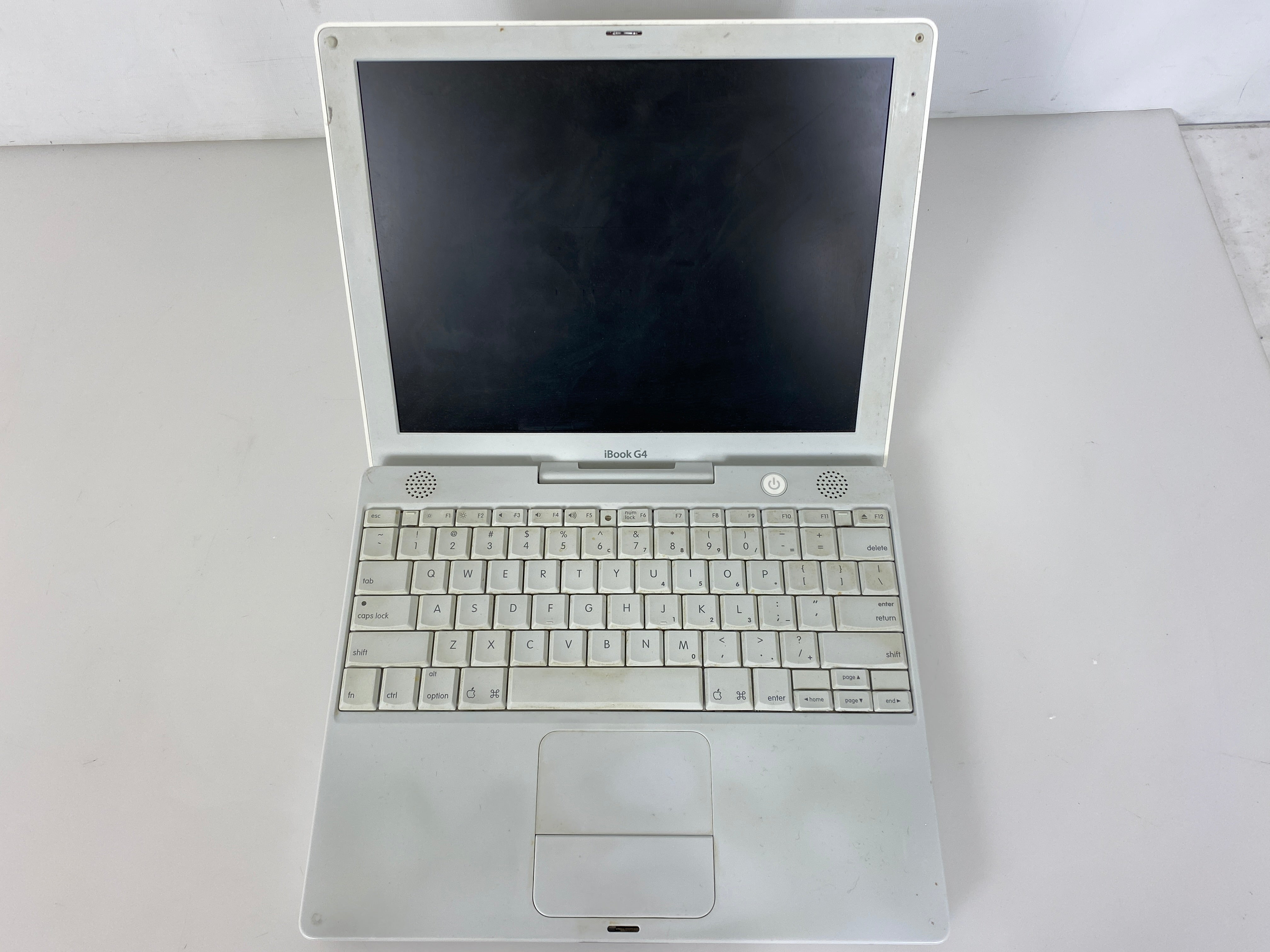 Apple iBook G4 12-Inch Mid-2005