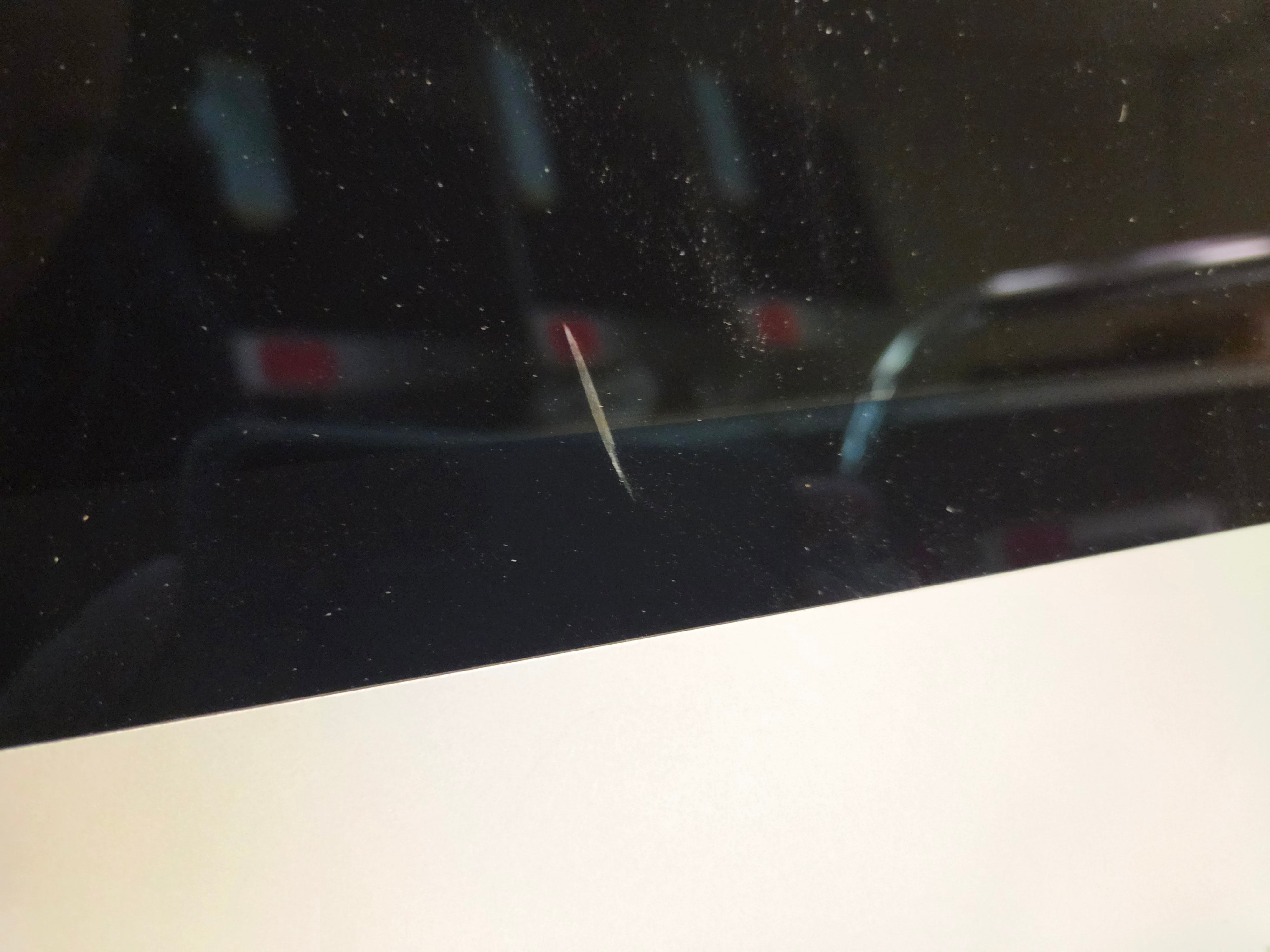 Apple iMac 3.0Ghz i5 21.5-Inch Retina 4K (2017) *Scratched Display*