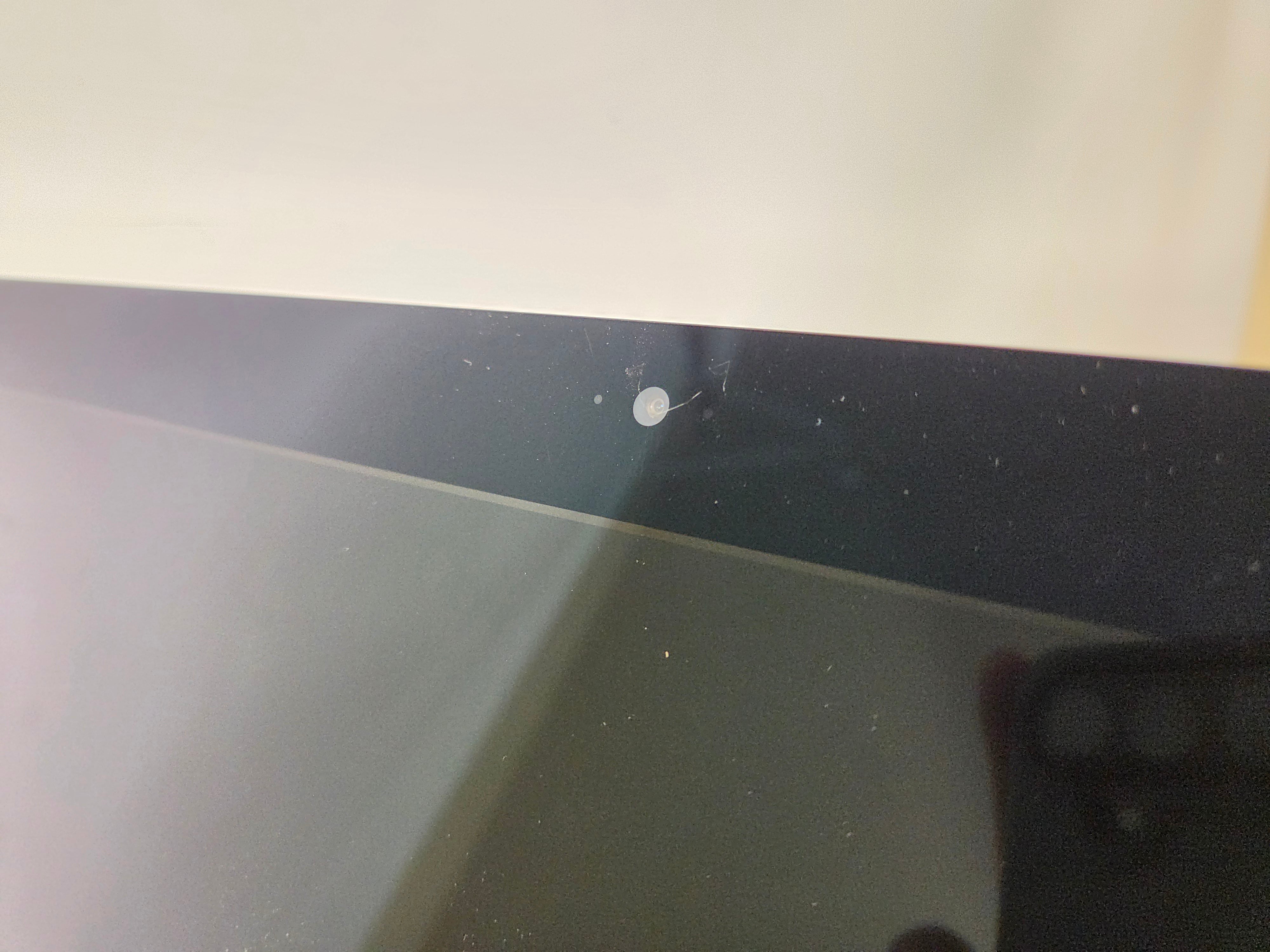 Apple iMac 3.0Ghz i5 21.5-Inch Retina 4K (2017) *Scratched Display*
