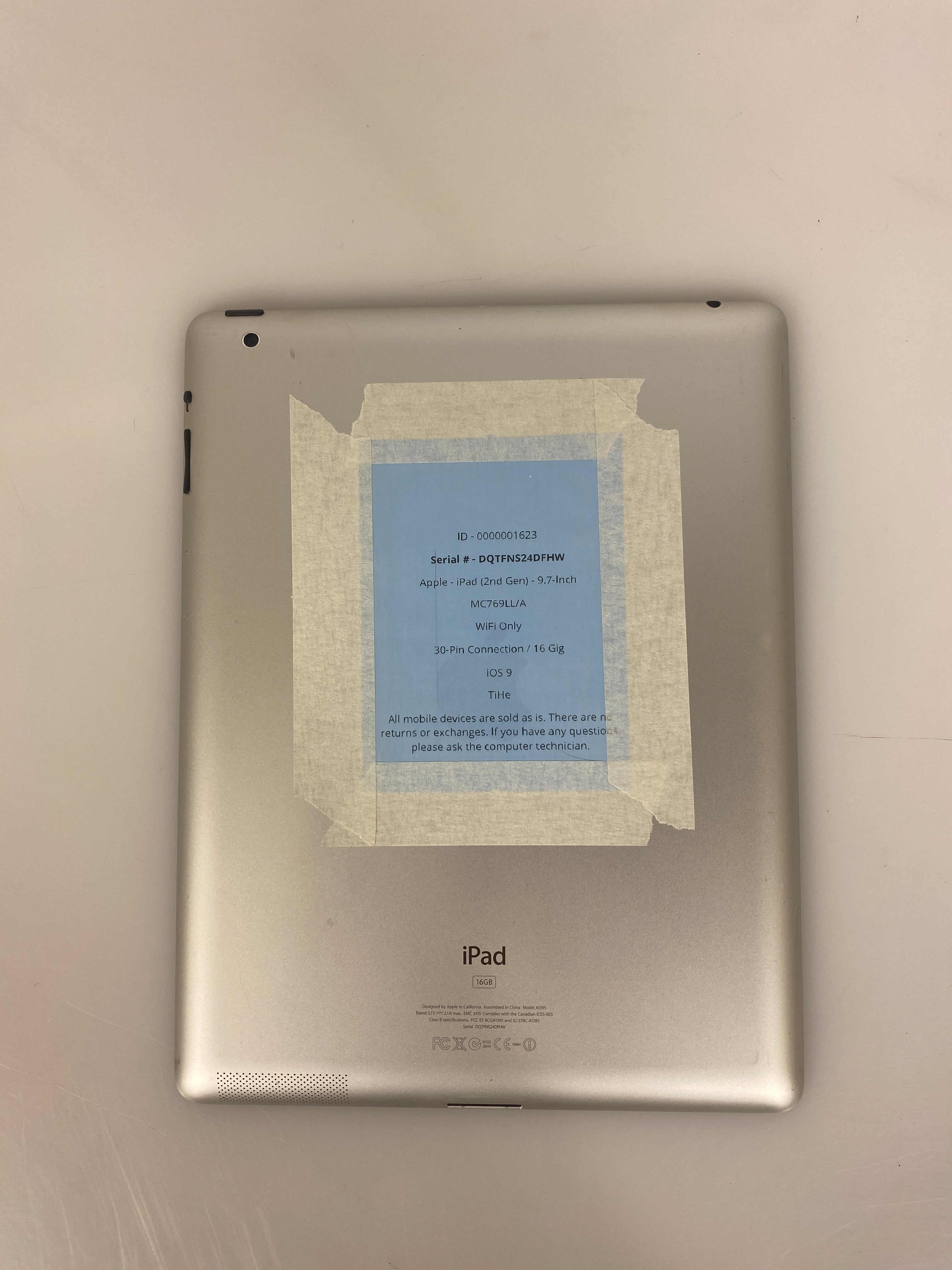 Apple iPad 2nd Gen 16GB 9.7" WiFi Only Black A1395