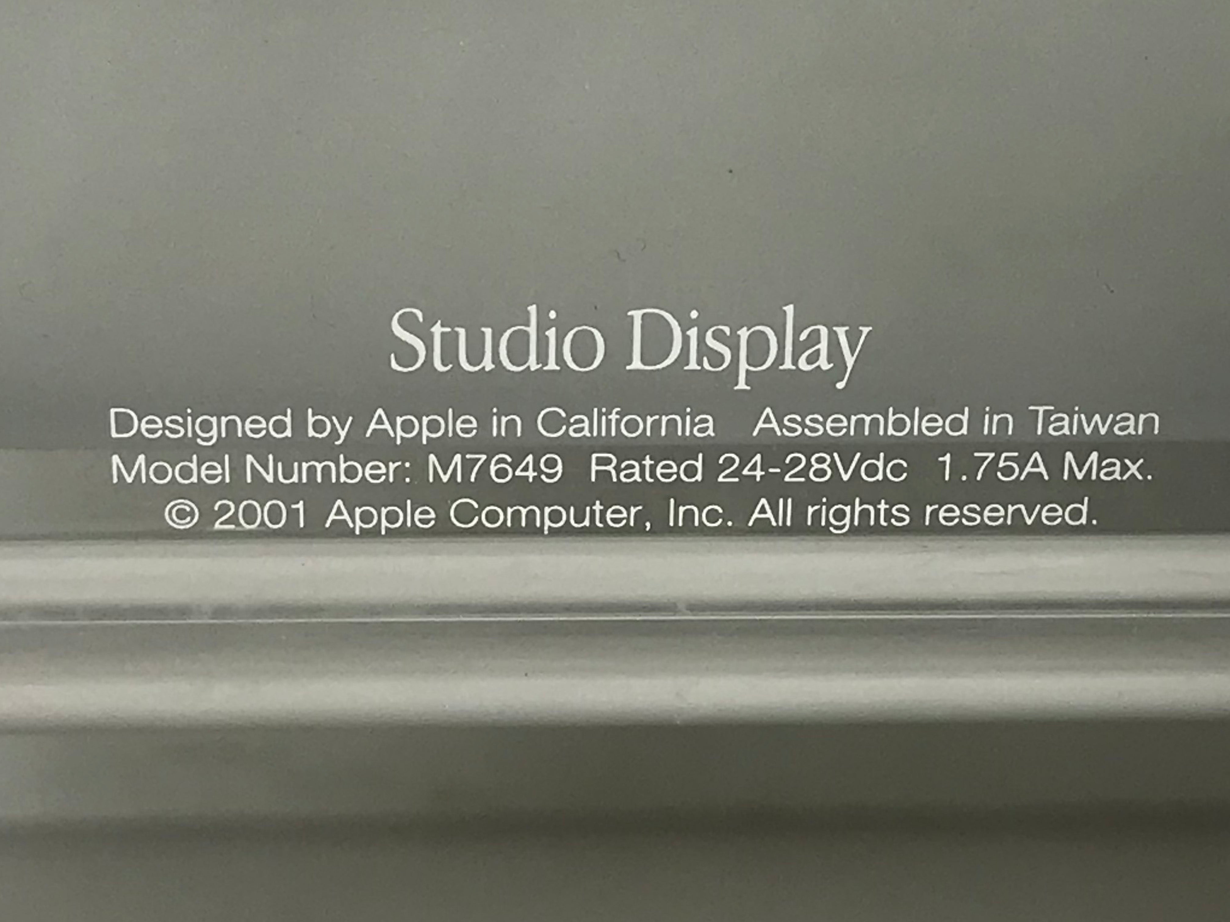 Apple M7649 Studio Display 17" Monitor with DVI/ADC Adapter