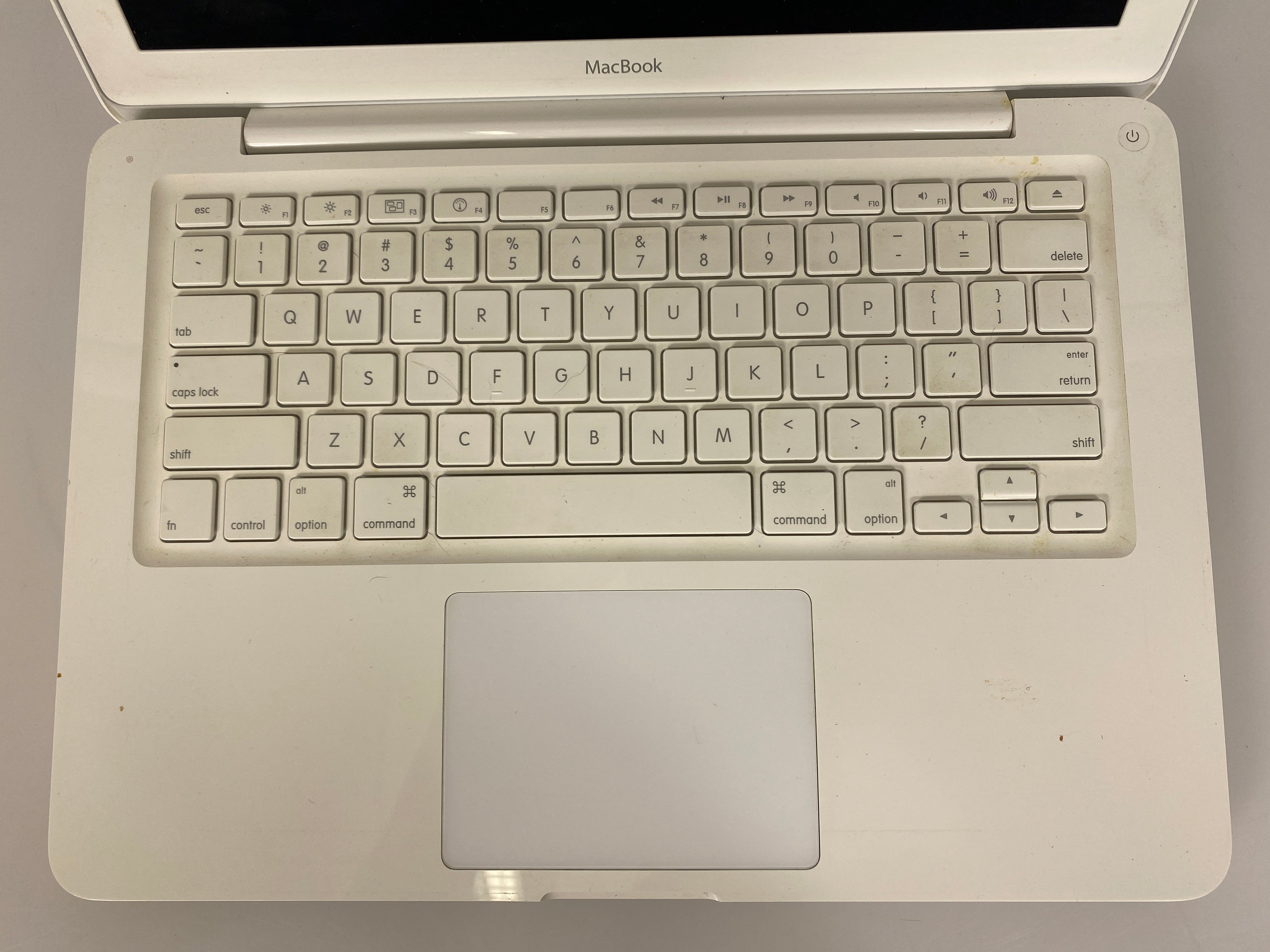 Apple MacBook A1342 13" Laptop (Mid-2009) *Parts*