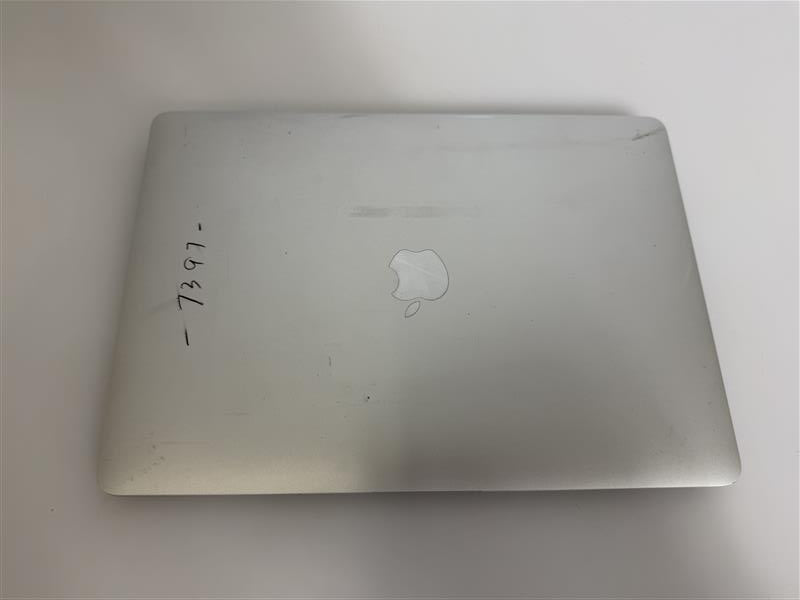 Apple MacBook Air 13" 1.6 GHz i5 (2019)