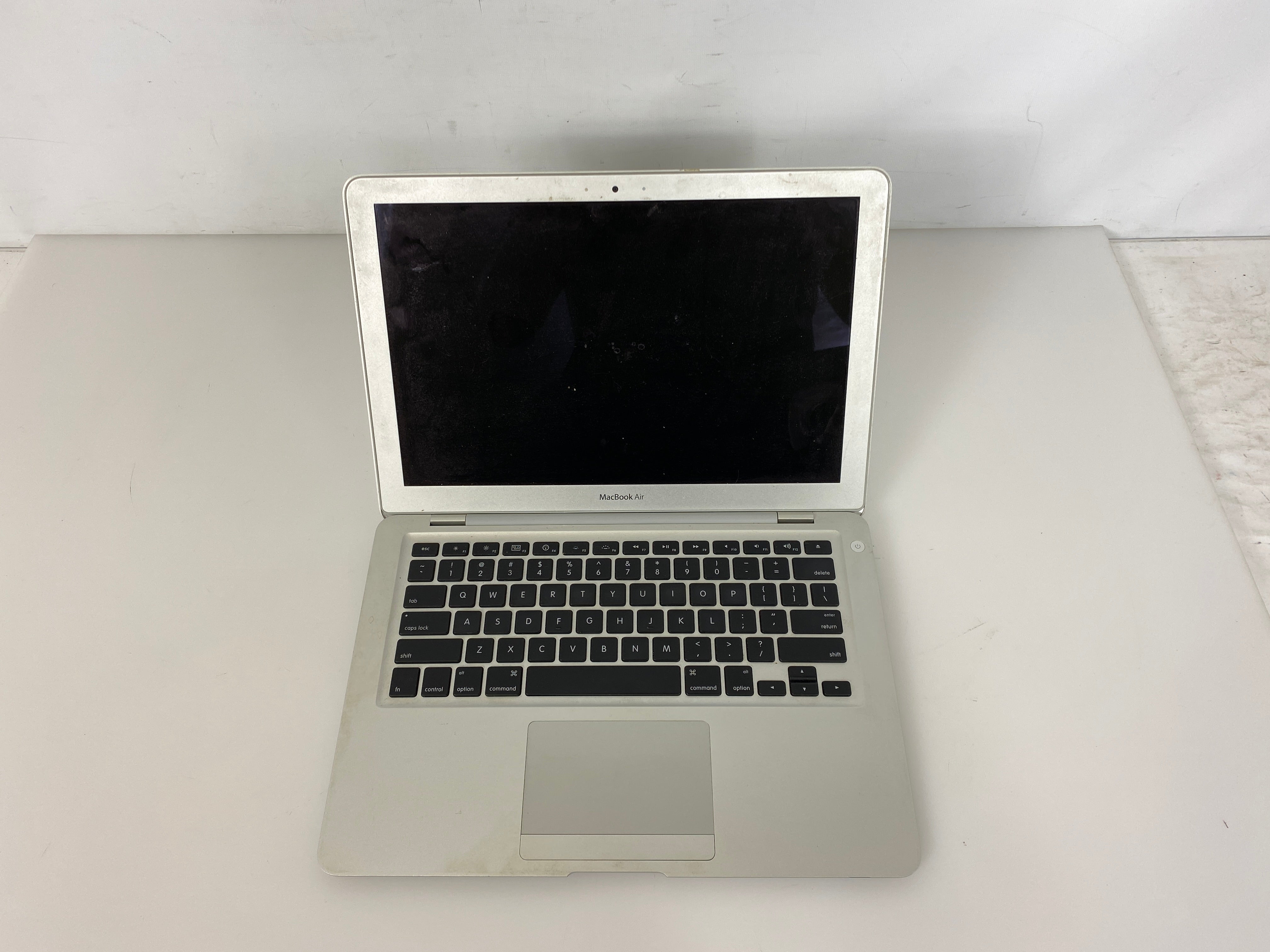 Apple MacBook Air A1304 13" Laptop (Mid-2009)