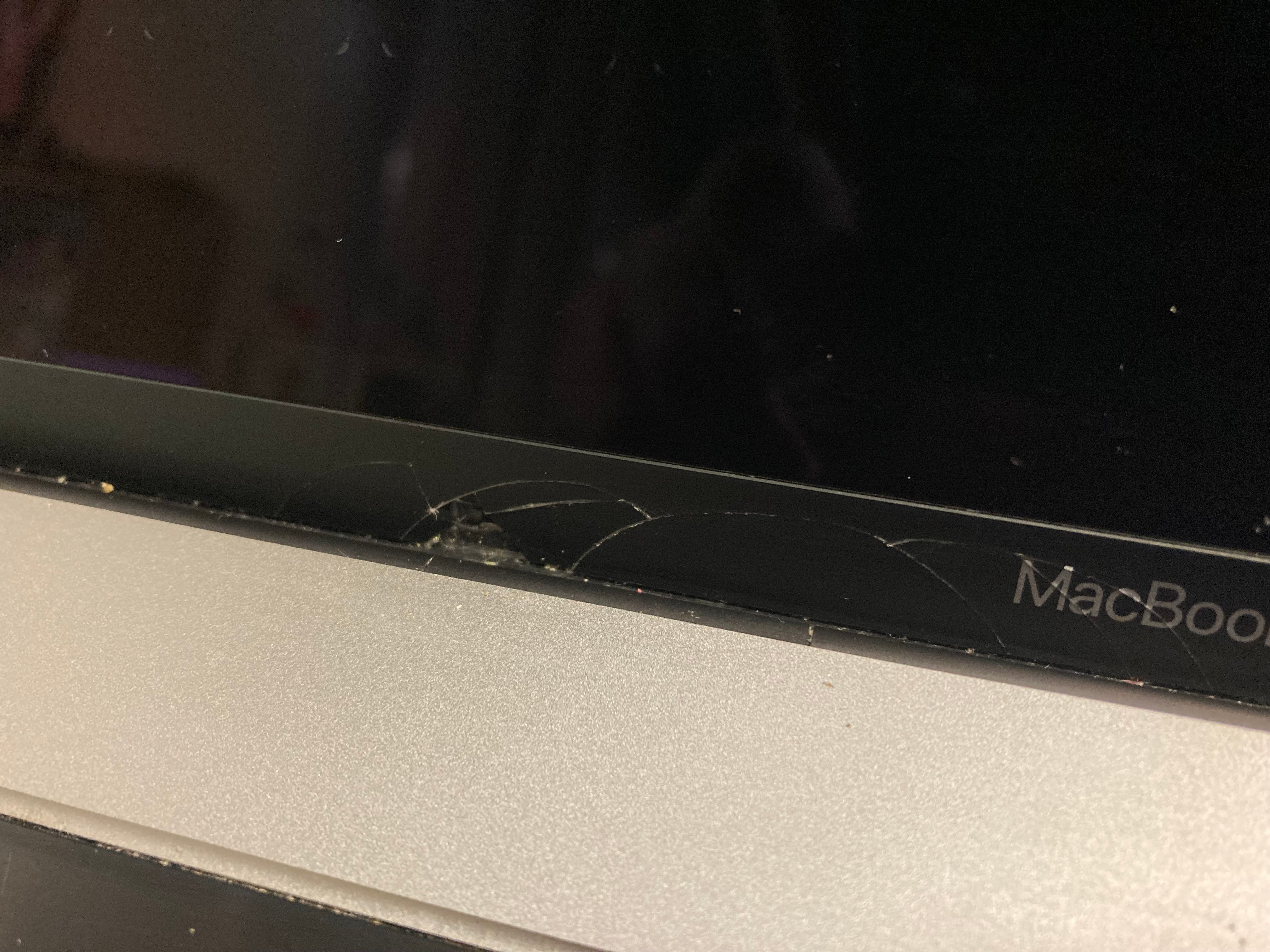 Apple MacBook Pro 15.4" 2.9 GHz i7-7820HQ (2017)