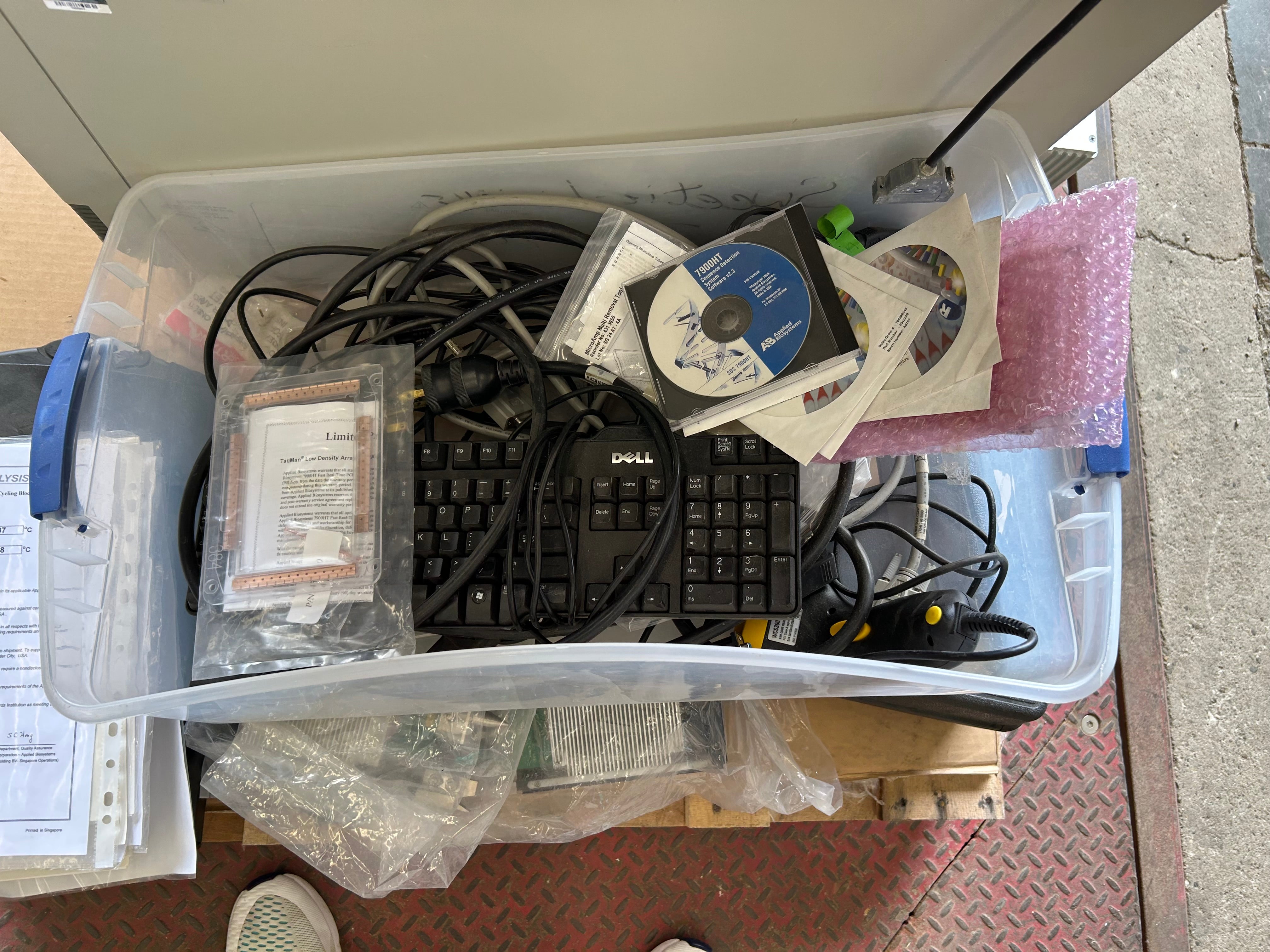Applied Biosystems 7900HT Fast Real-Time PCR System
