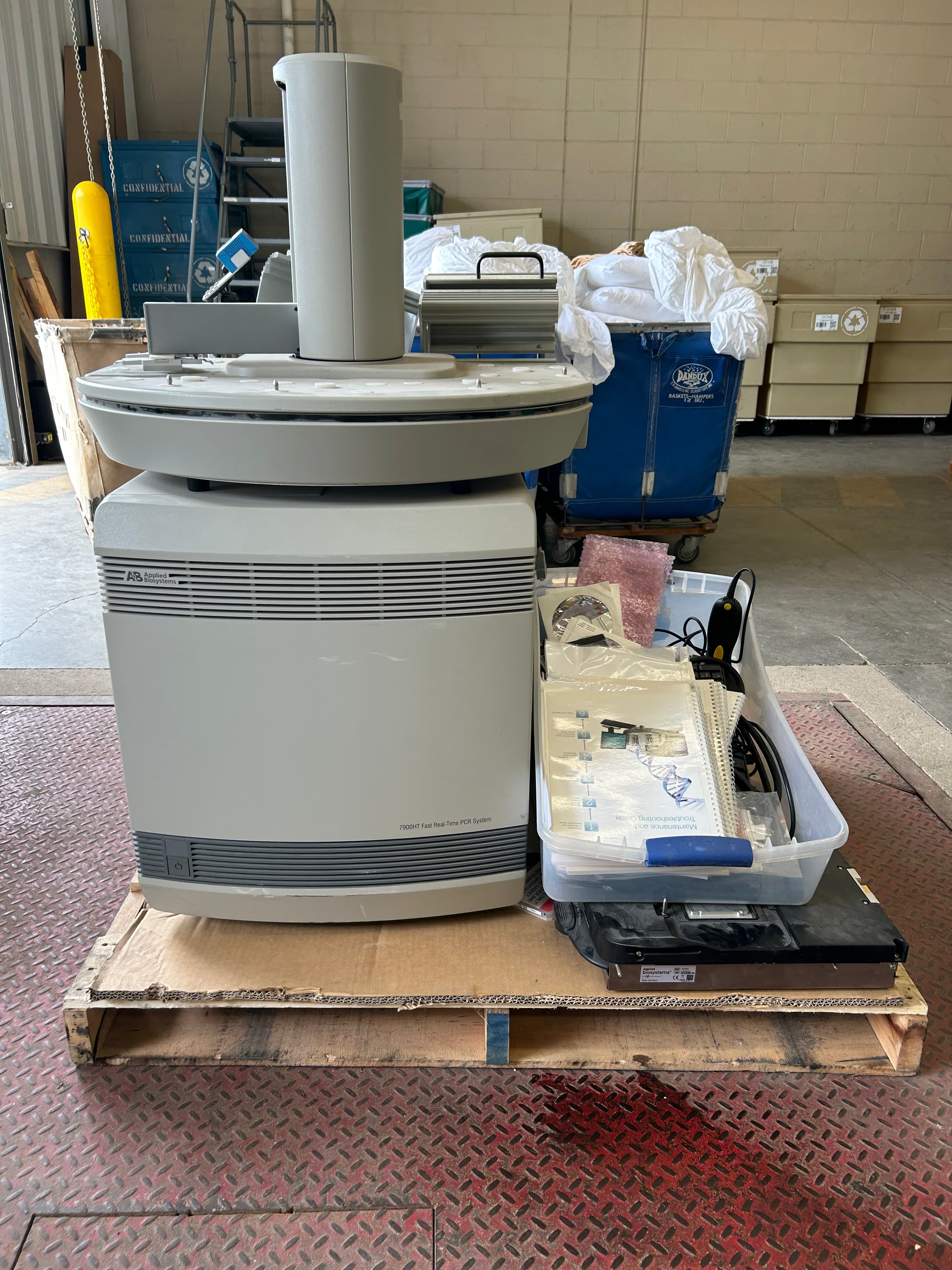 Applied Biosystems 7900HT Fast Real-Time PCR System