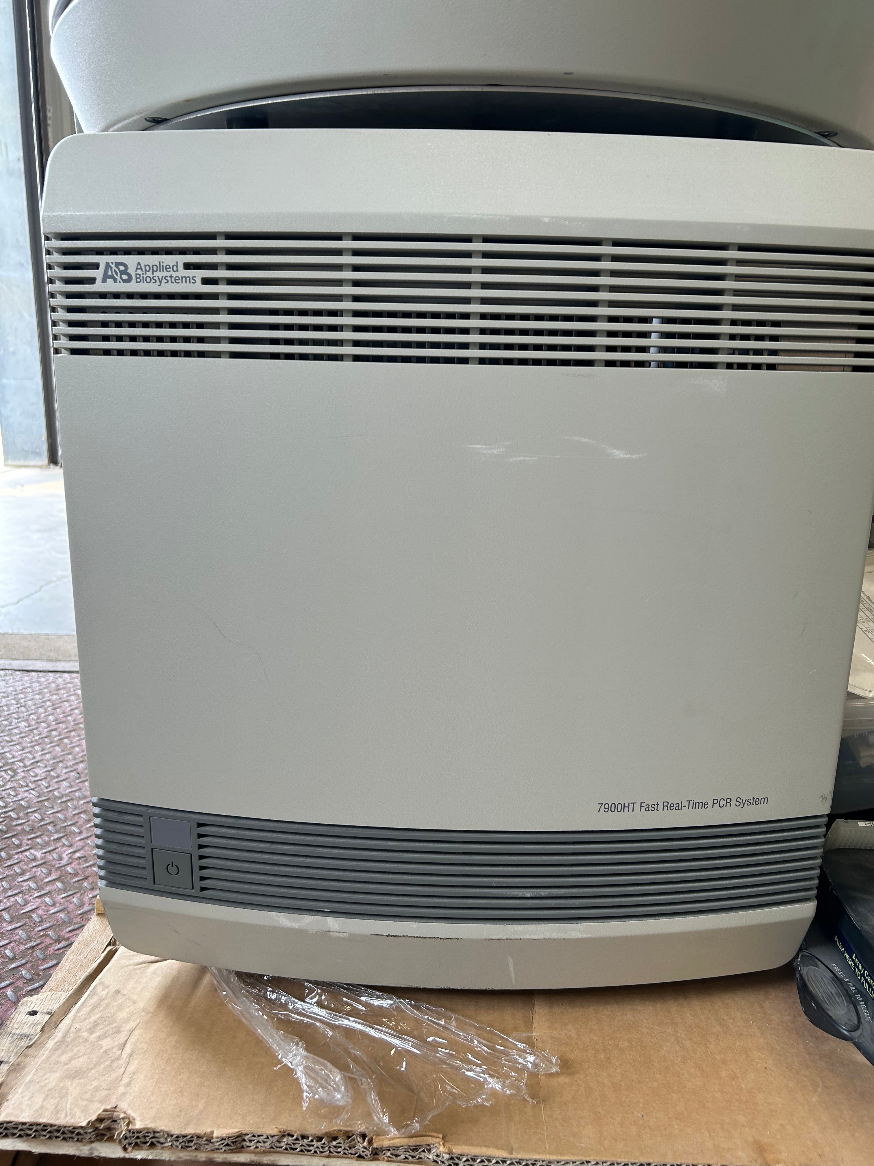 Applied Biosystems 7900HT Fast Real-Time PCR System