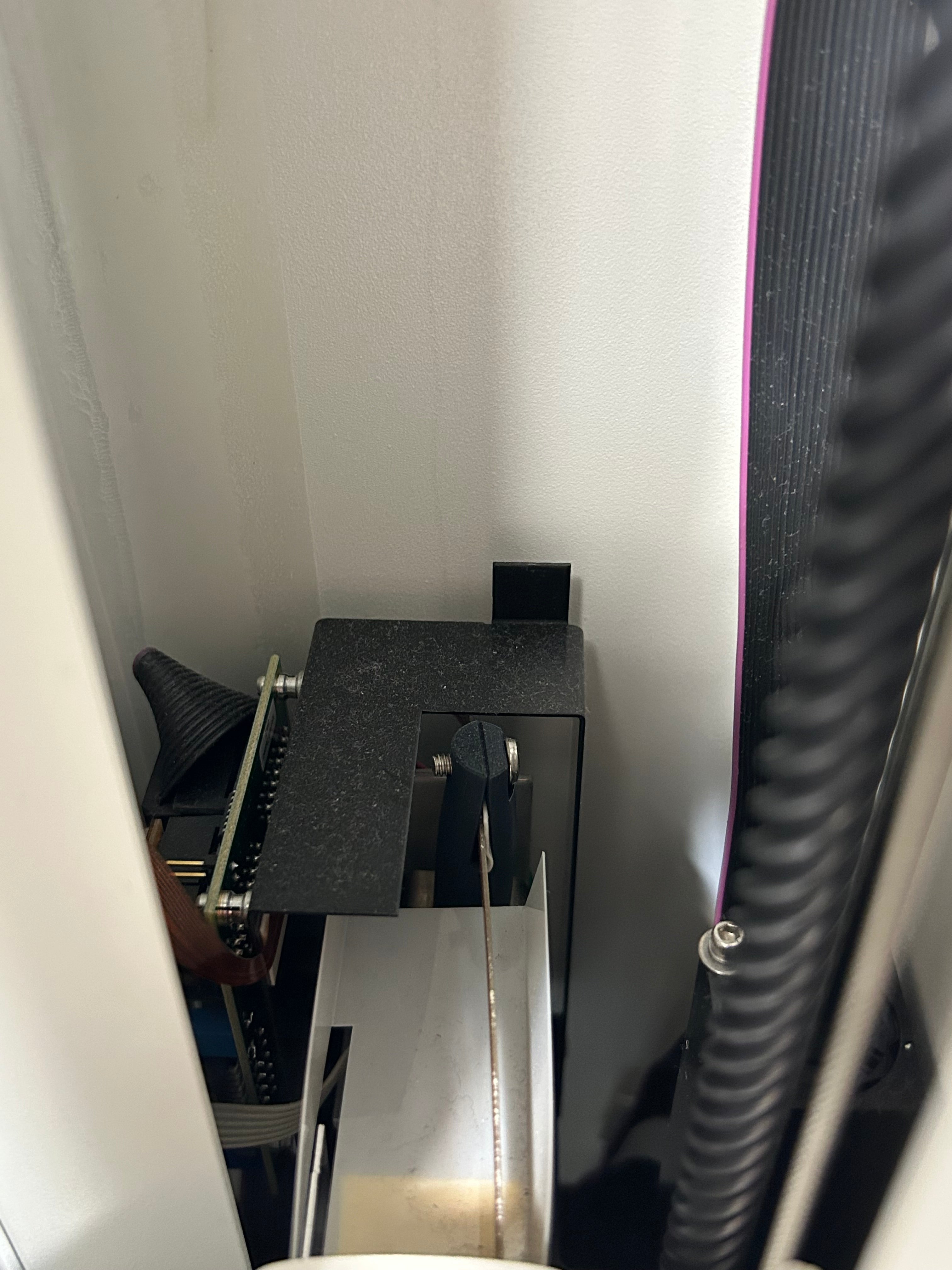 Applied Biosystems Twister 3 Loading Robot Arm