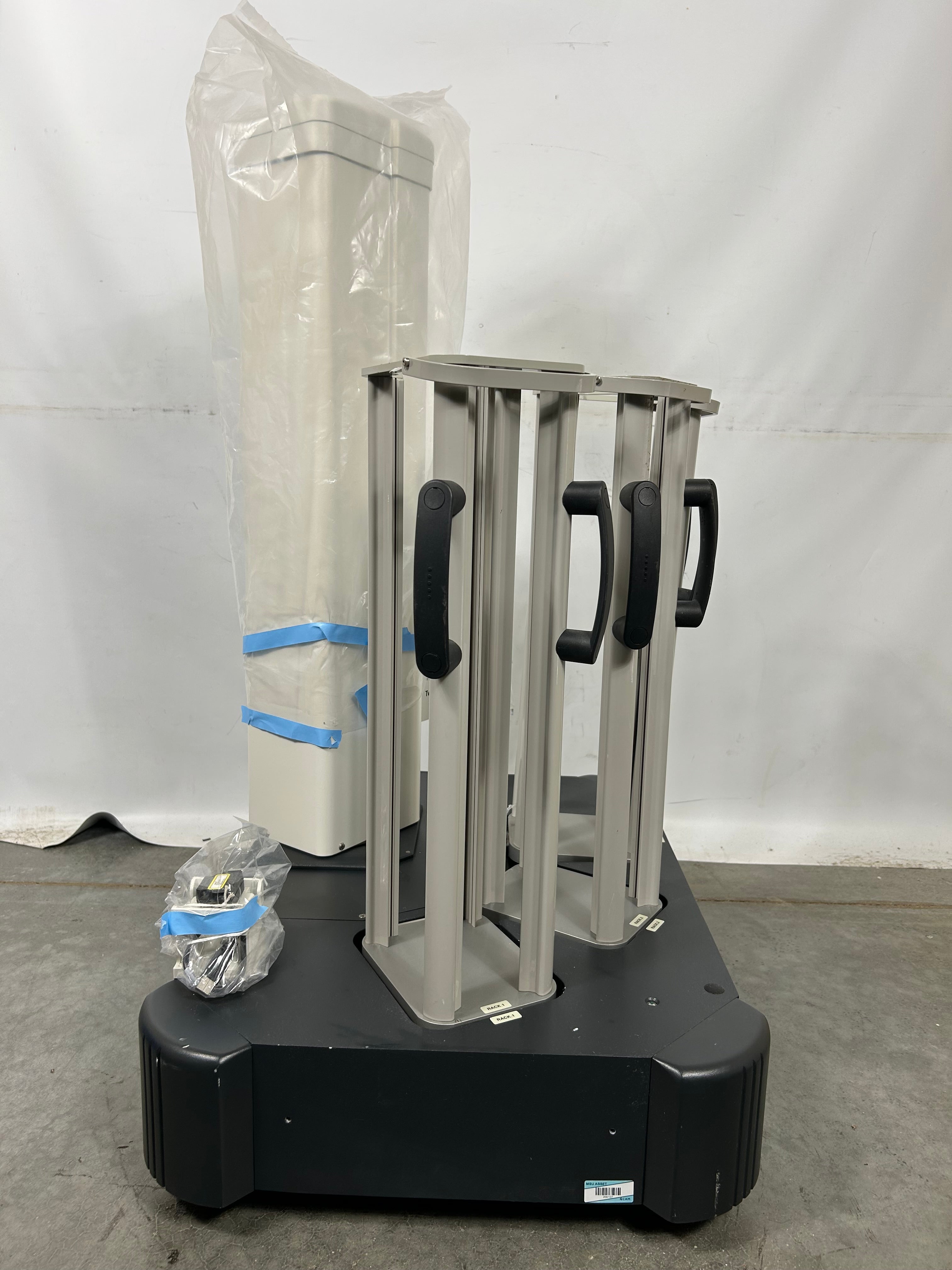 Applied Biosystems Twister 3 Loading Robot Arm