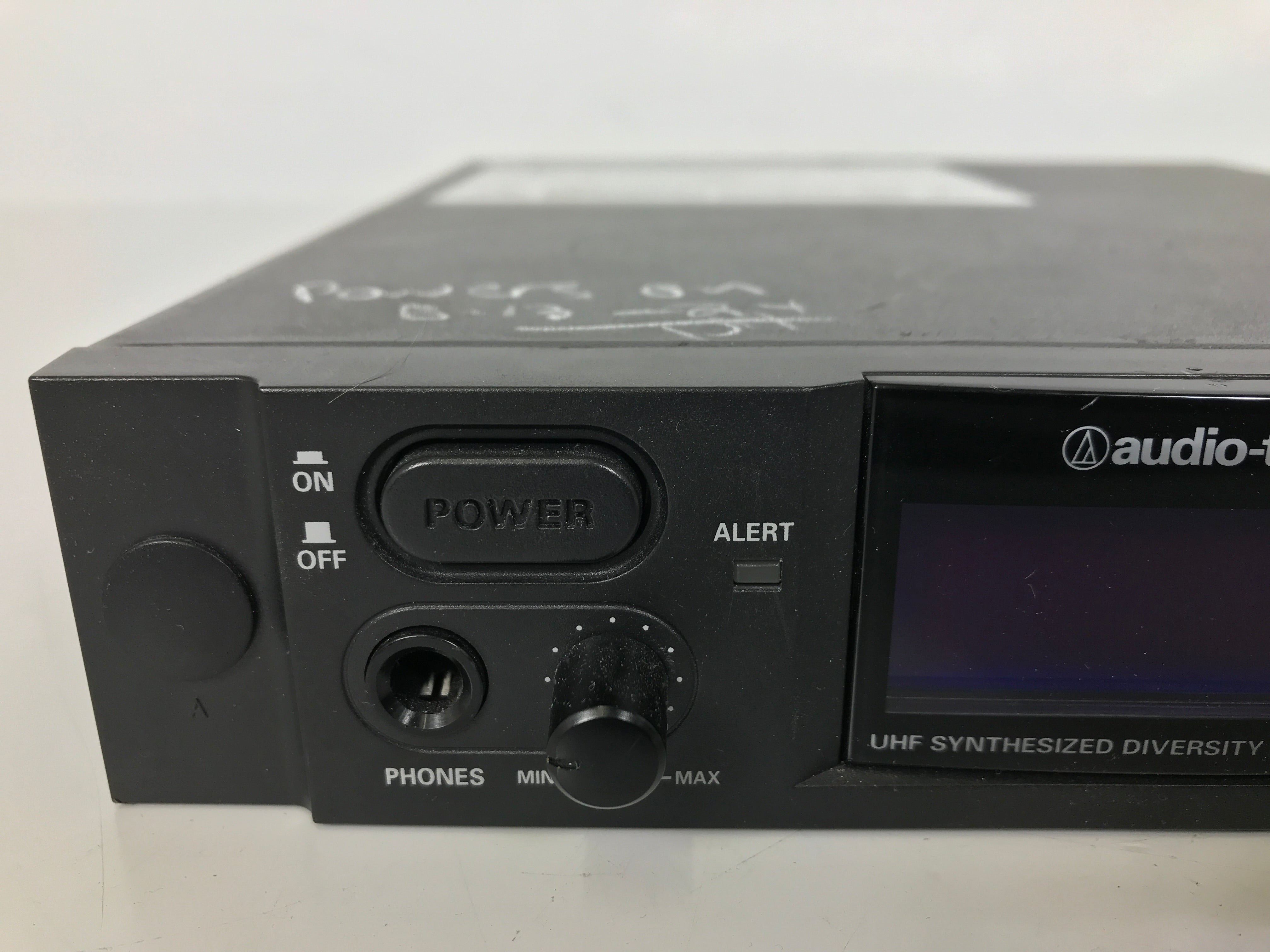 Audio-Technica AEW-R4100 UHF Synthesized Diversity Receiver (no antennas)