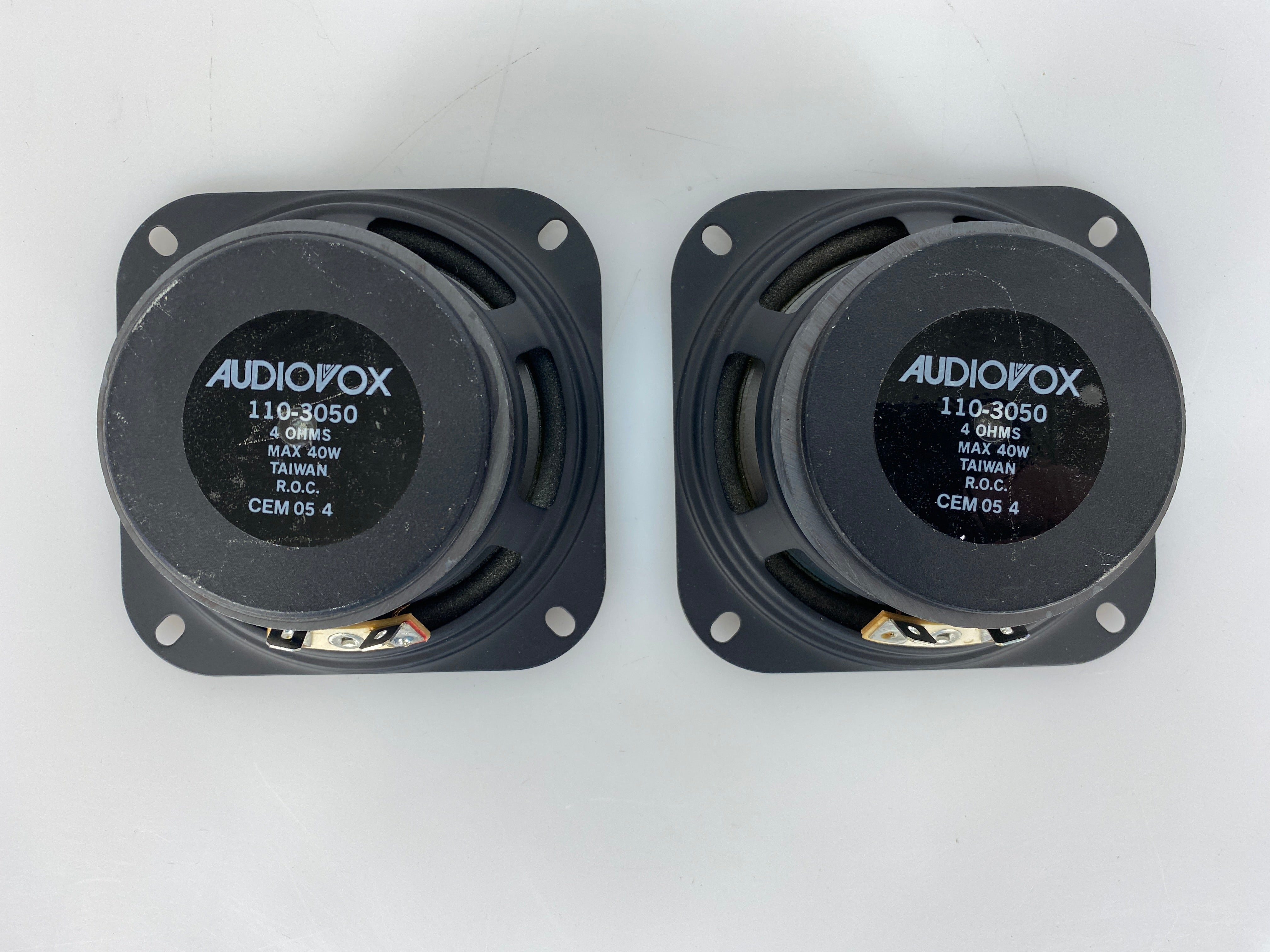 Audiovox 110-3050 4" Speakers Set of 2