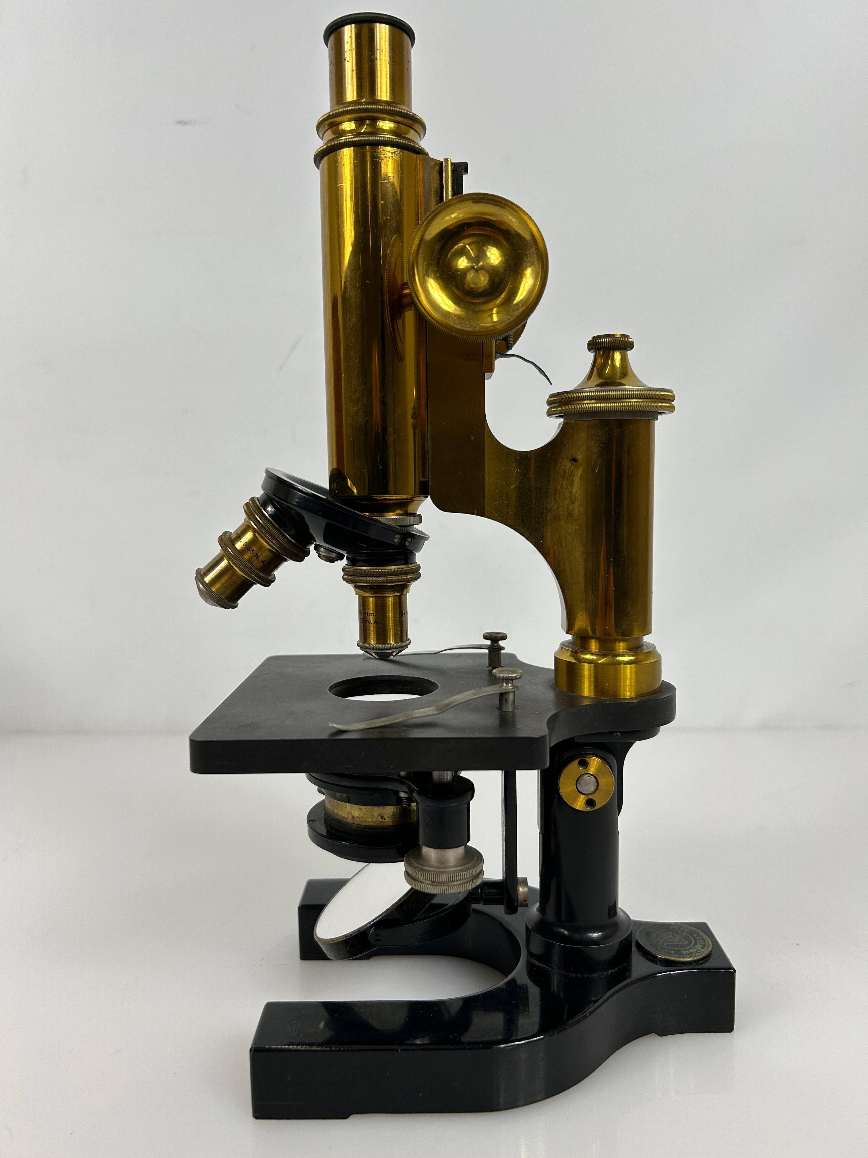Bausch and Lomb Student Microscope 1929 Model 74964 w/Obj Chart