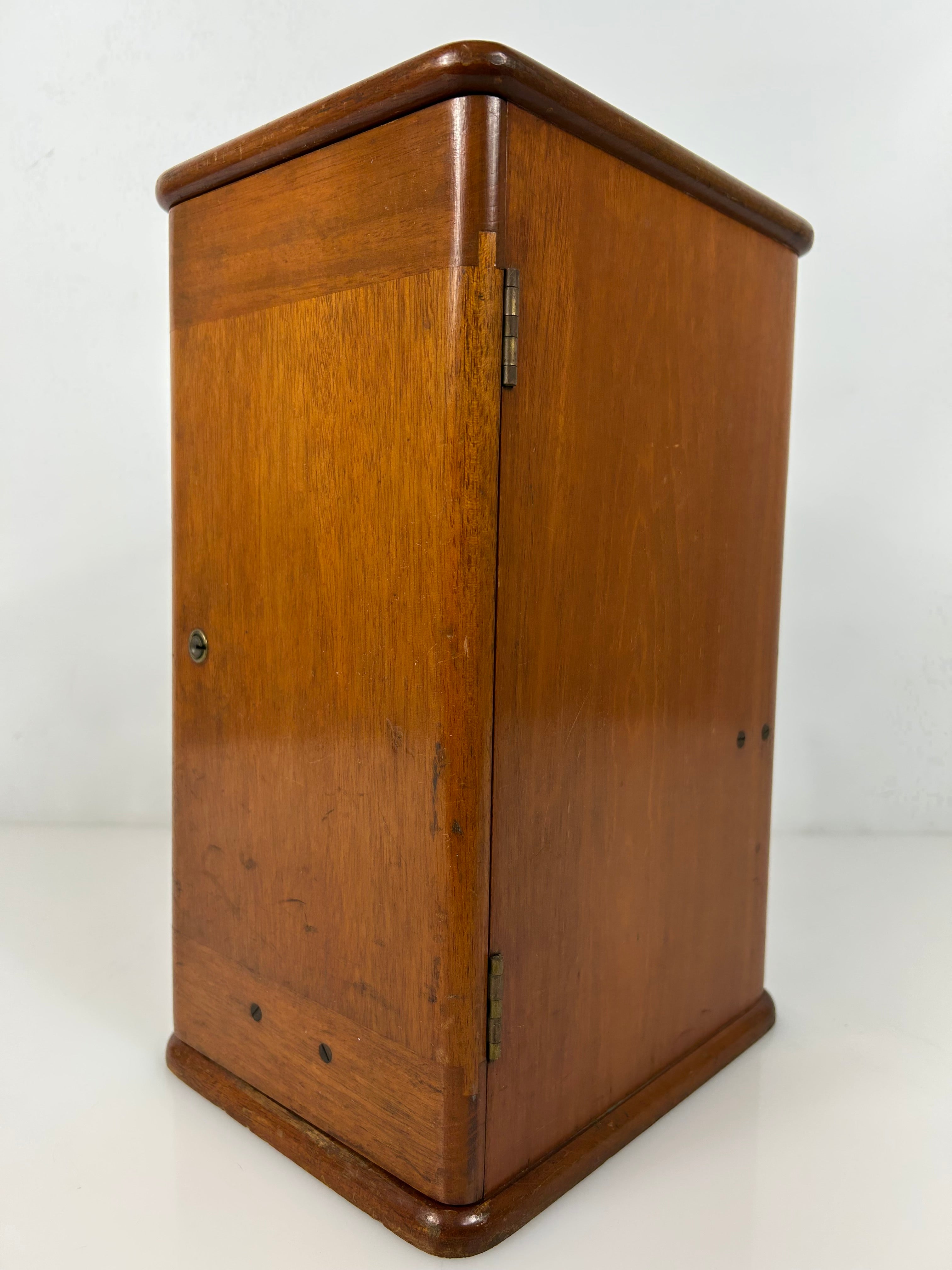 Bausch and Lomb Student Microscope 1929 Model 74964 w/Obj Chart
