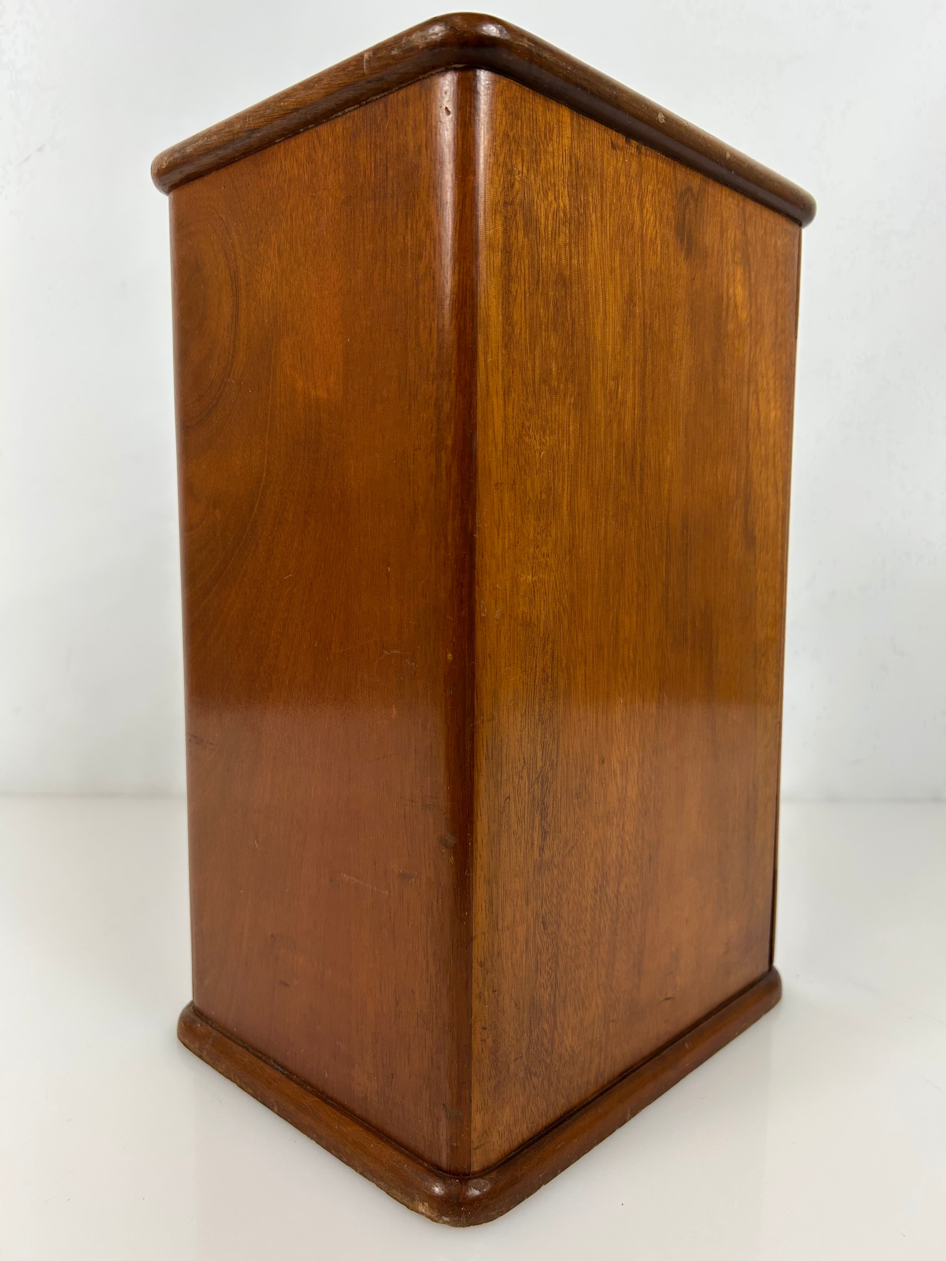 Bausch and Lomb Student Microscope 1929 Model 74964 w/Obj Chart