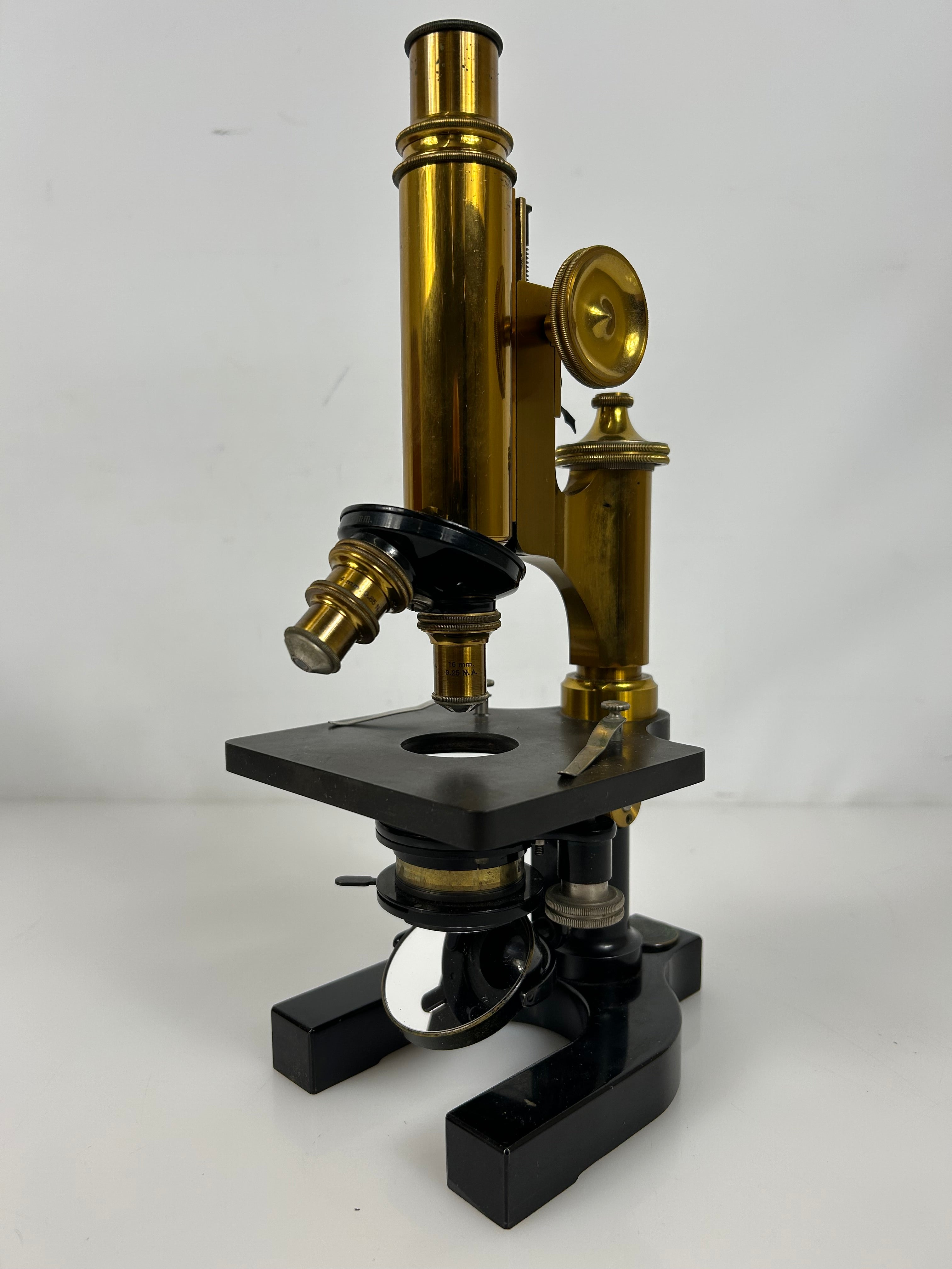 Bausch and Lomb Student Microscope 1929 Model 74964 w/Obj Chart